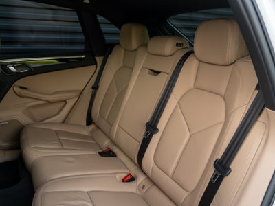 2022 Porsche Macan Base