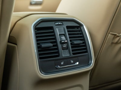 2022 Porsche Macan Base