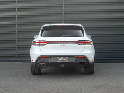 2022 Porsche Macan Base