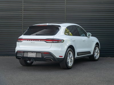 2022 Porsche Macan Base