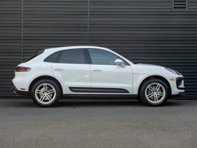 2022 Porsche Macan Base