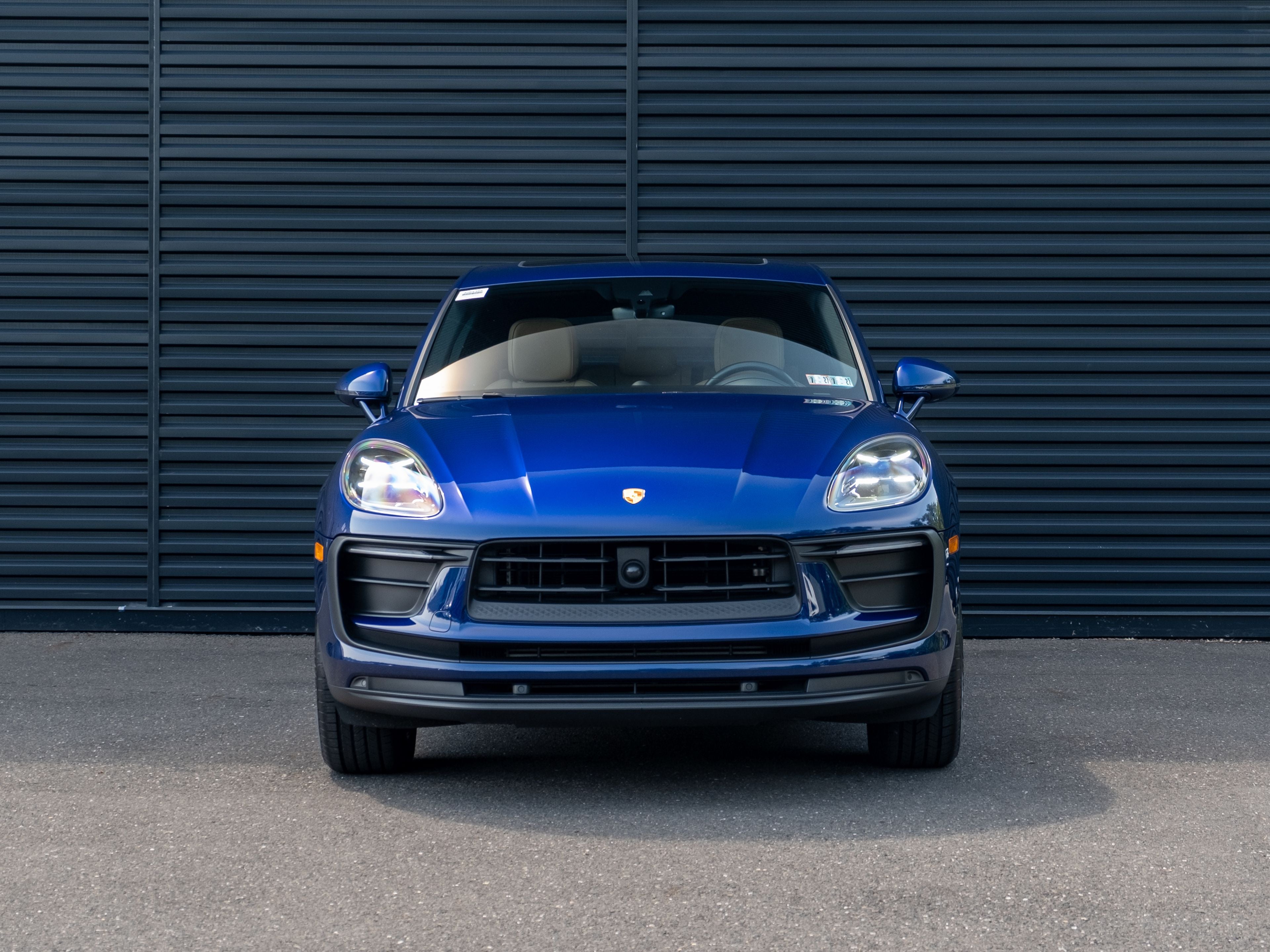 2023 Porsche Macan Base