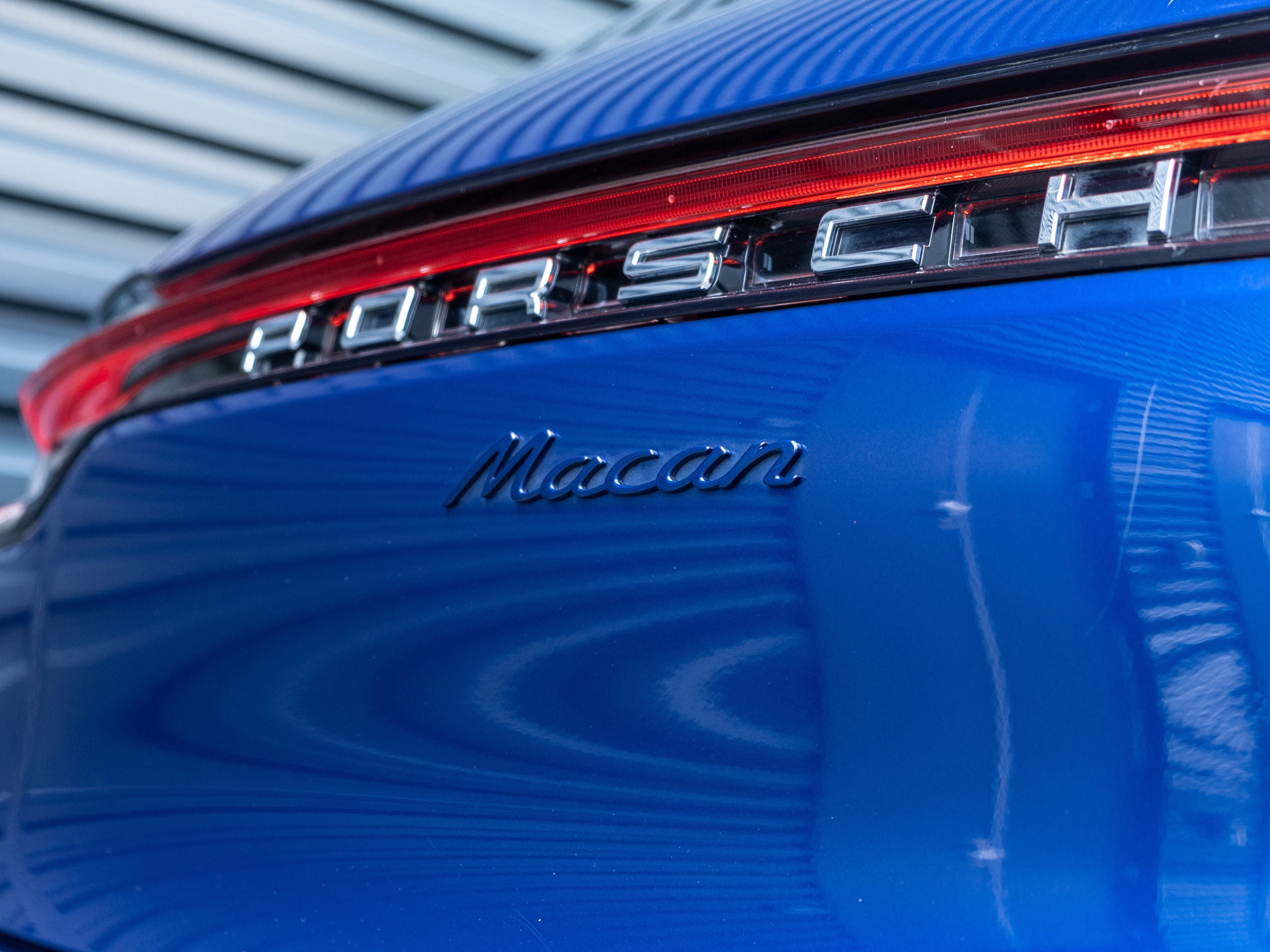 2023 Porsche Macan Base