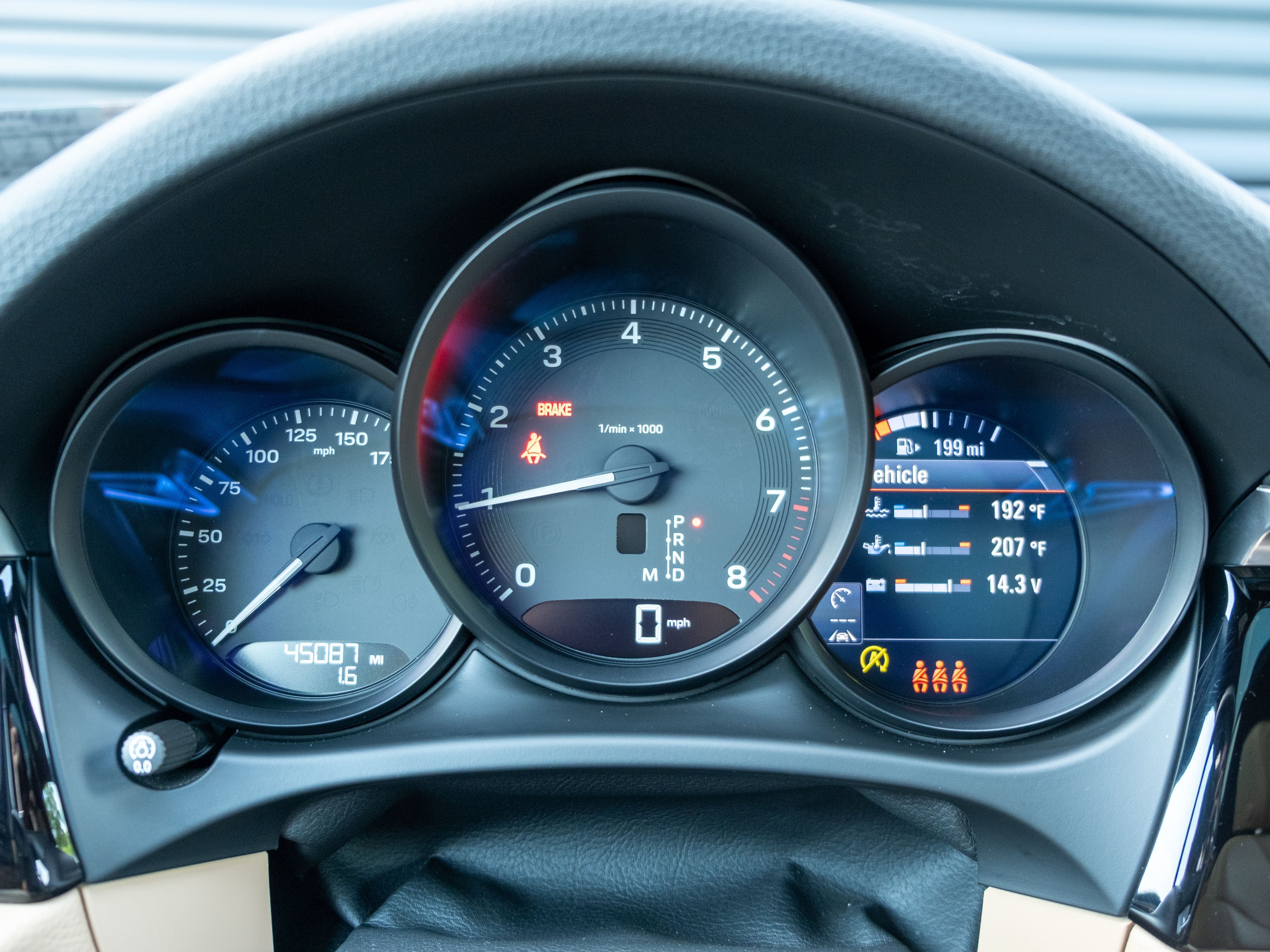 2023 Porsche Macan Base