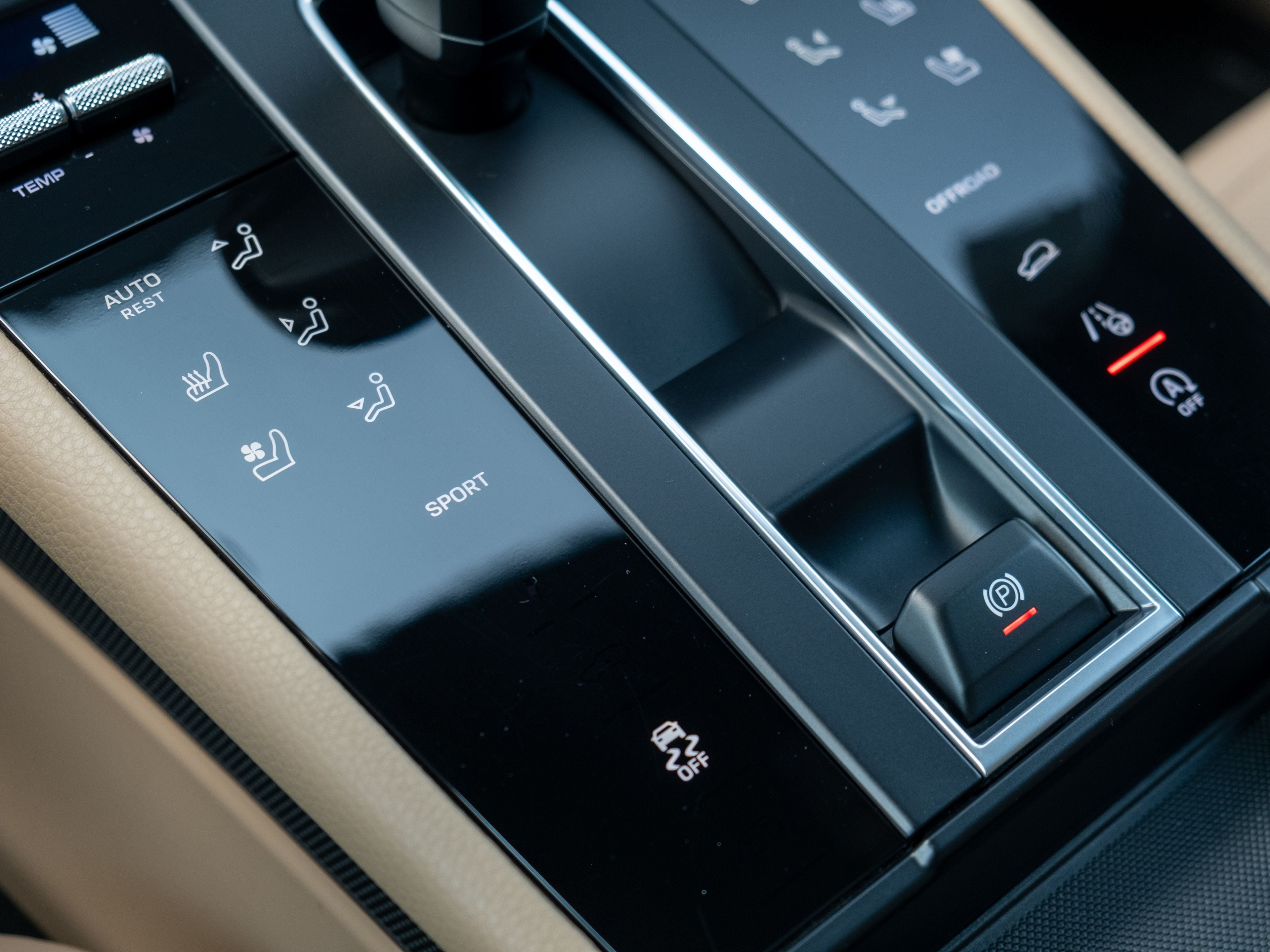 2023 Porsche Macan Base