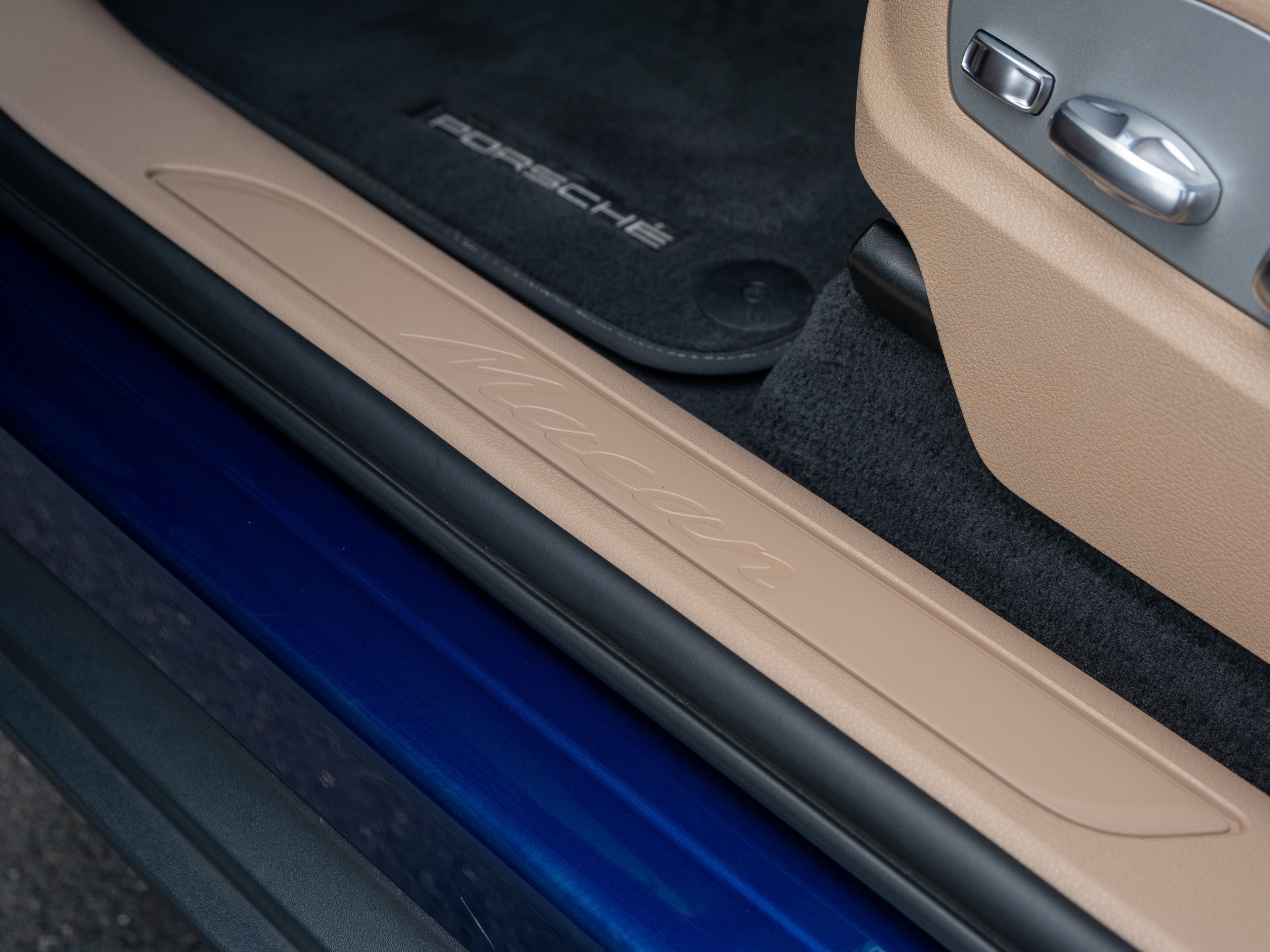 2023 Porsche Macan Base
