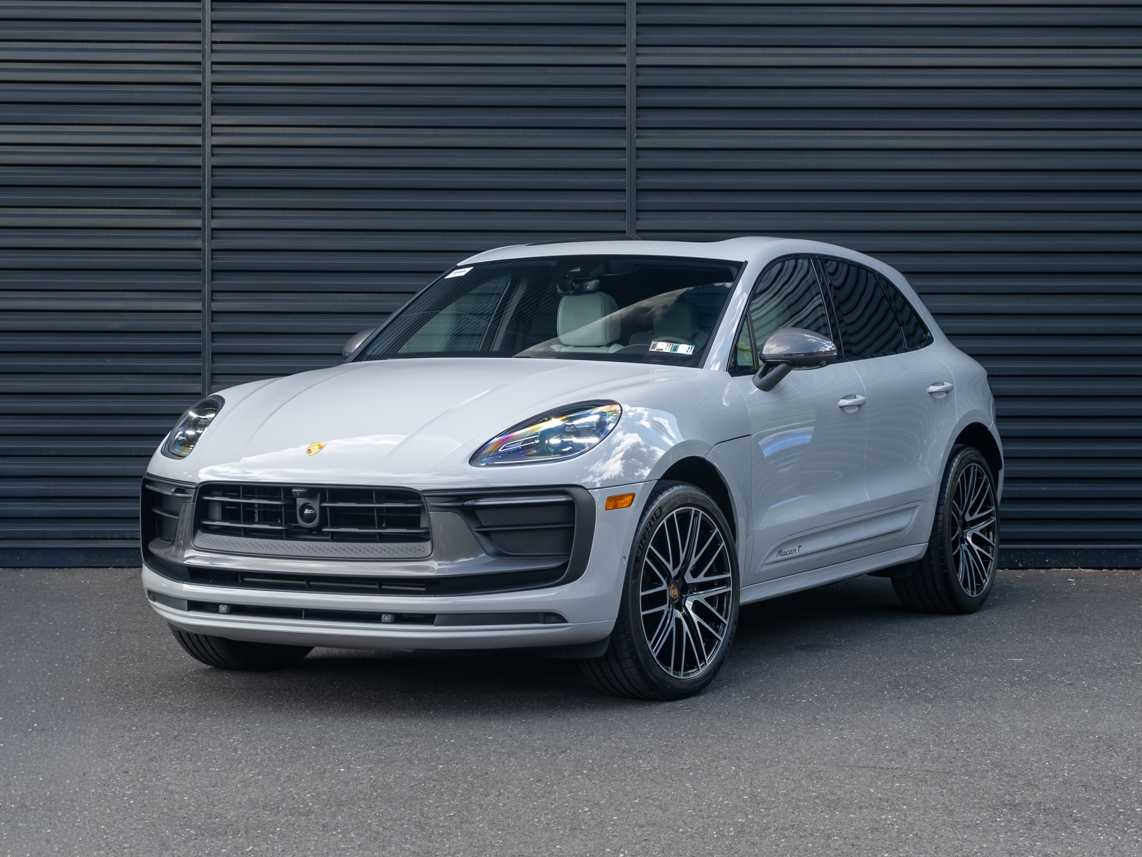 2023 Porsche Macan T