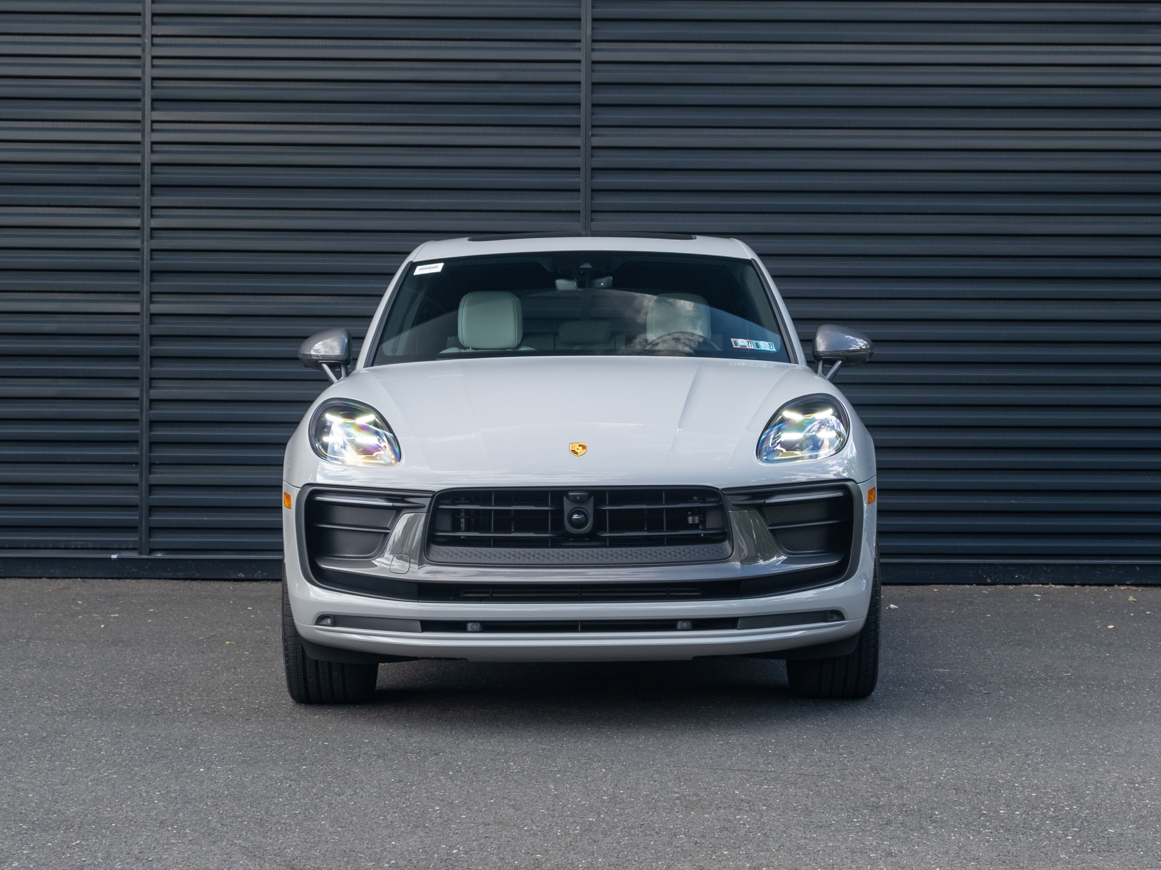 2023 Porsche Macan T