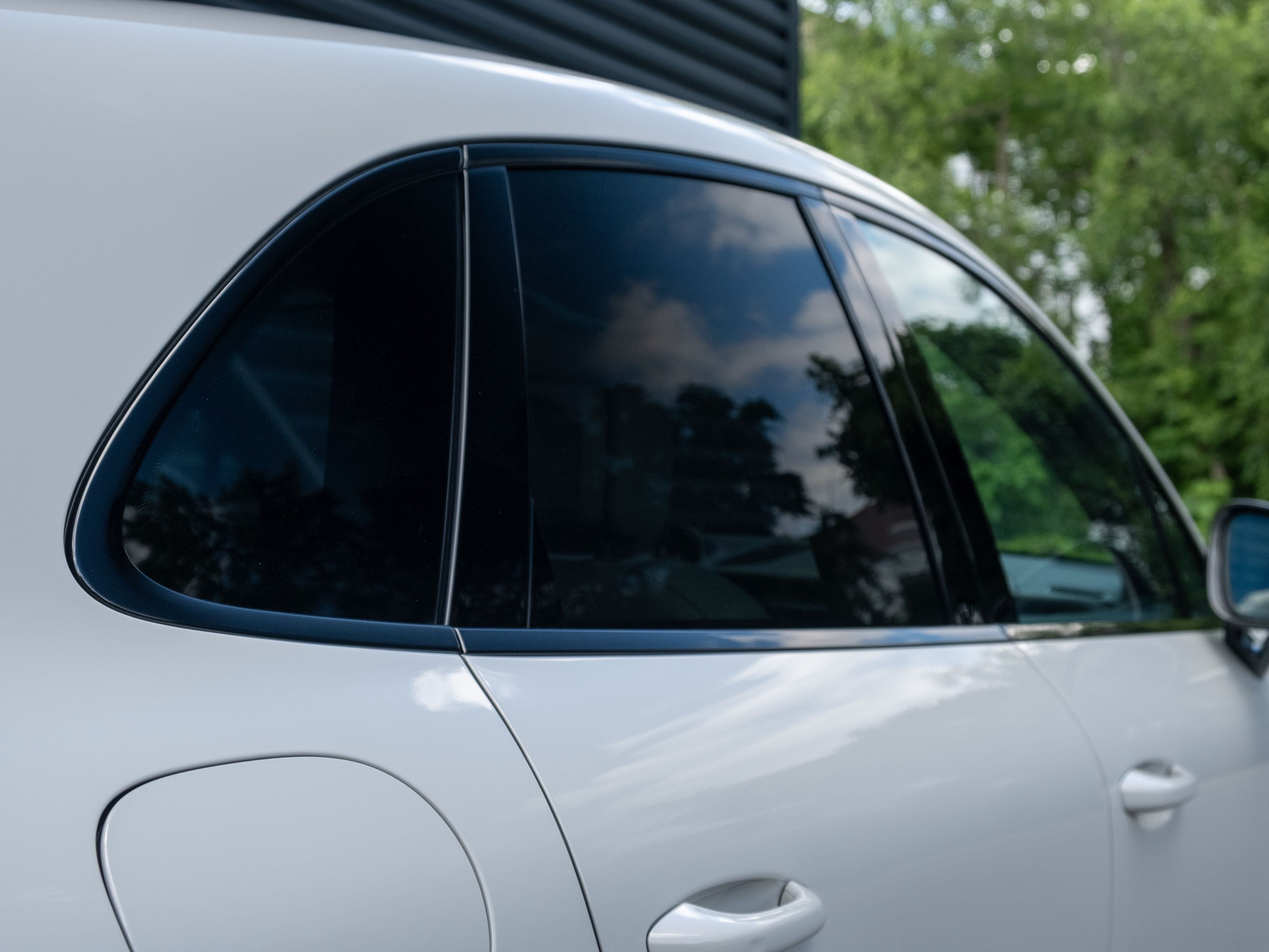 2023 Porsche Macan T