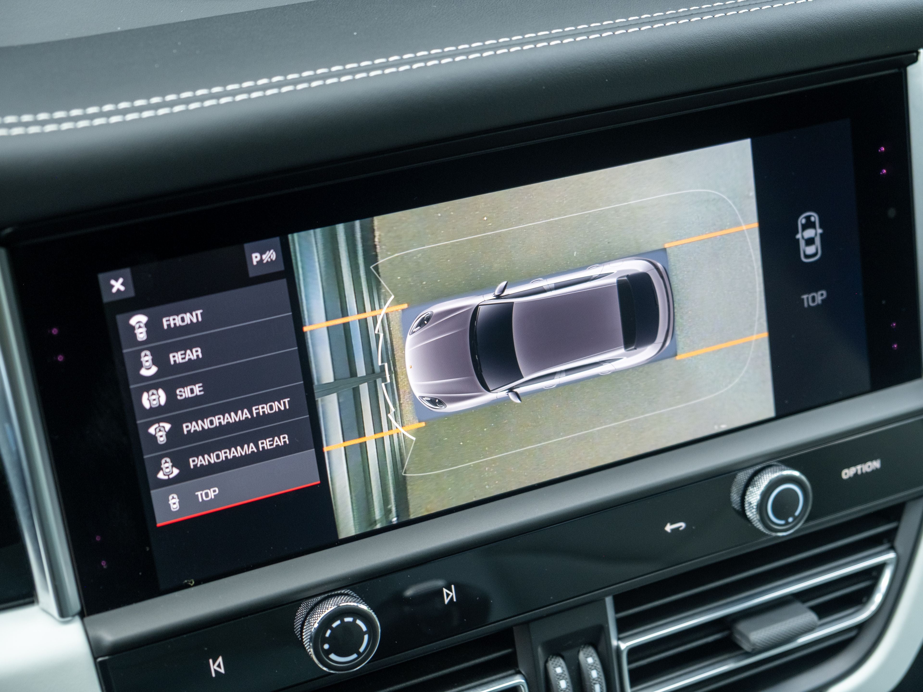 2023 Porsche Macan T