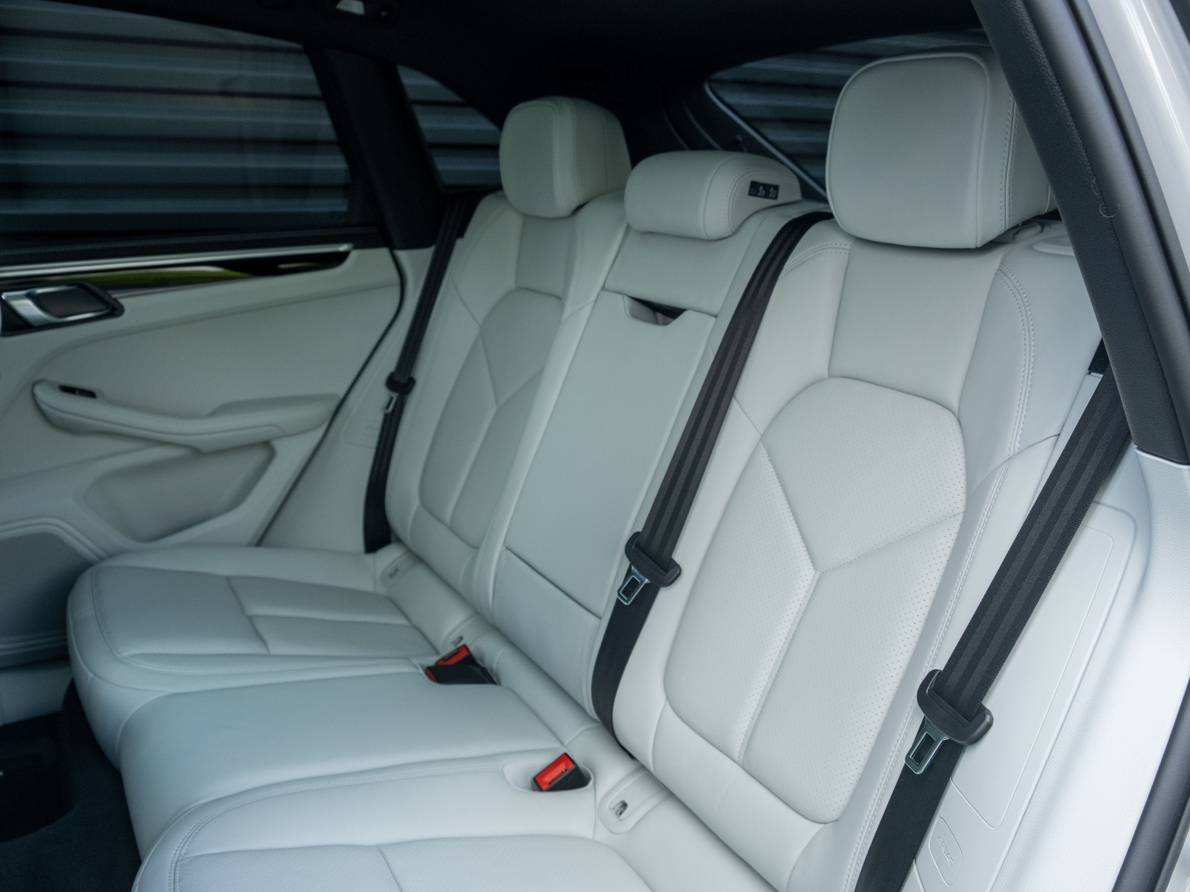 2023 Porsche Macan T