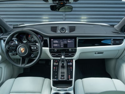 2023 Porsche Macan T