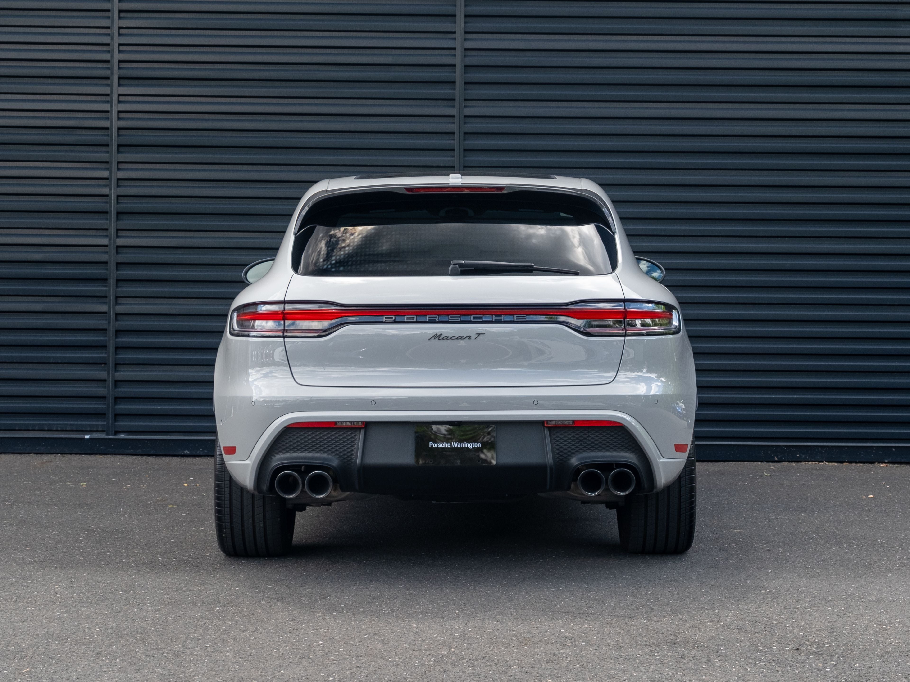 2023 Porsche Macan T