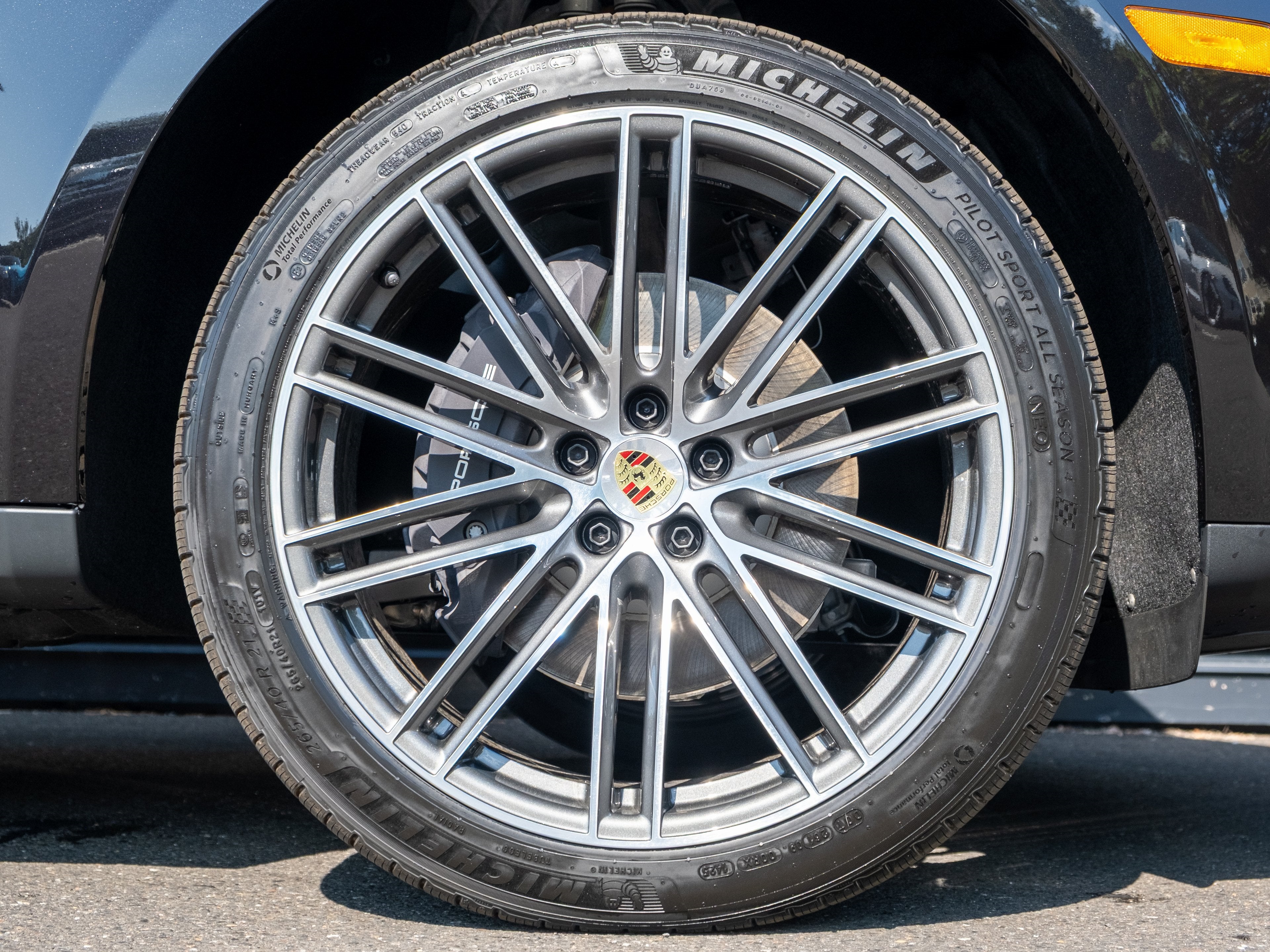 2026 Porsche Macan Base