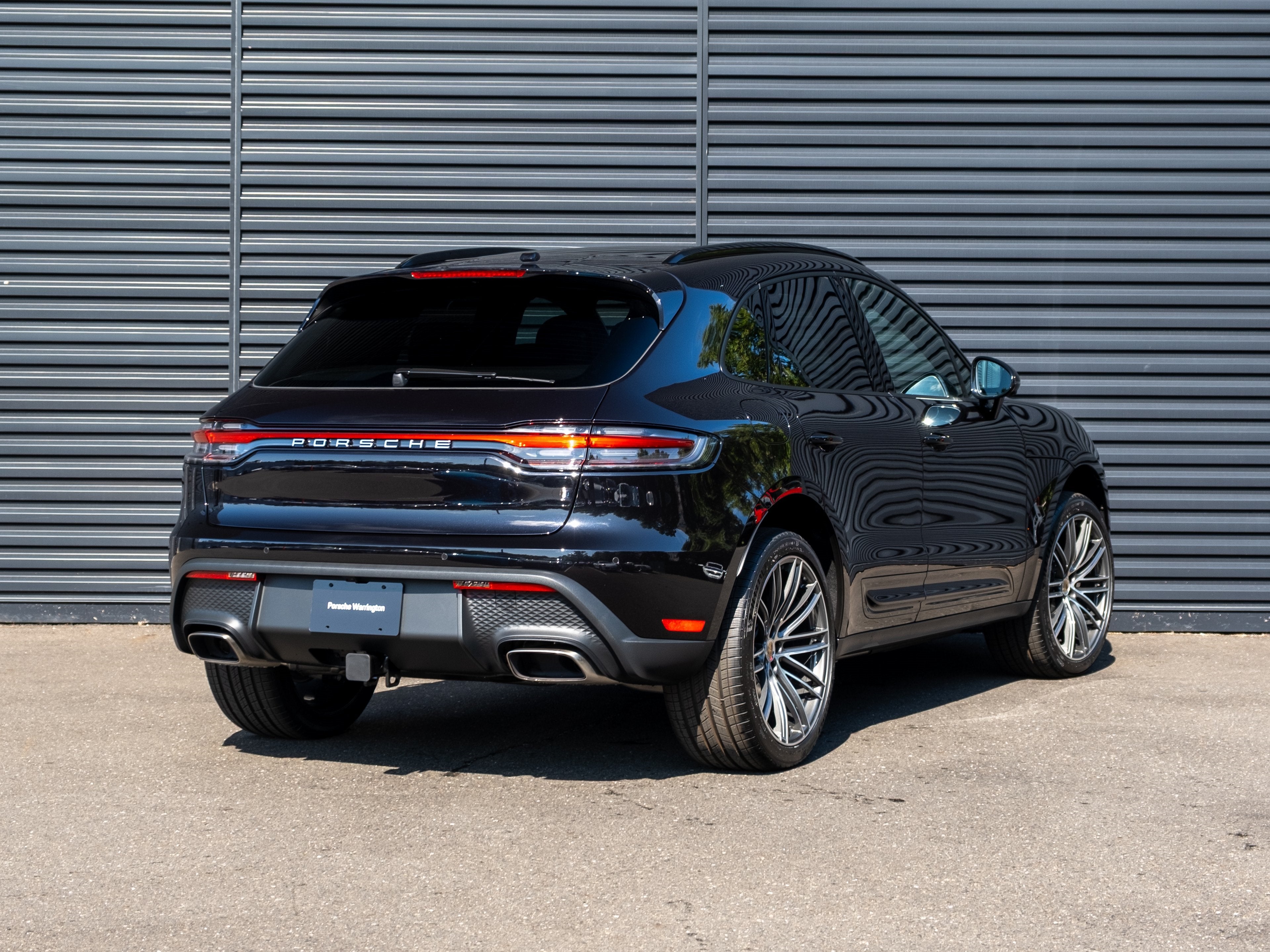 2026 Porsche Macan Base
