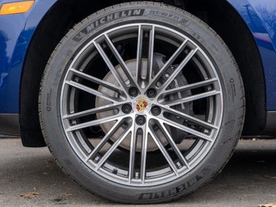 2026 Porsche Macan Base