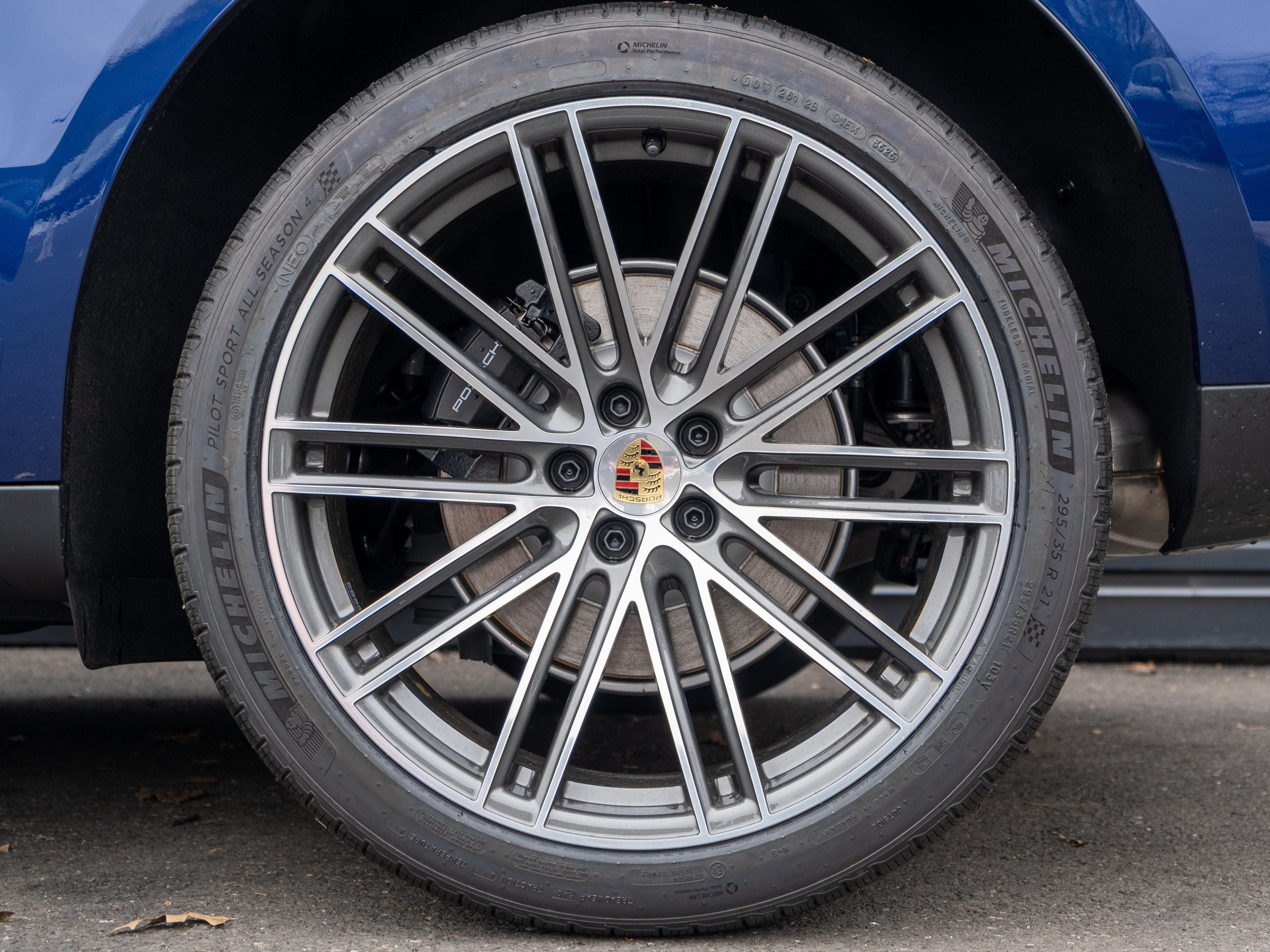 2026 Porsche Macan Base