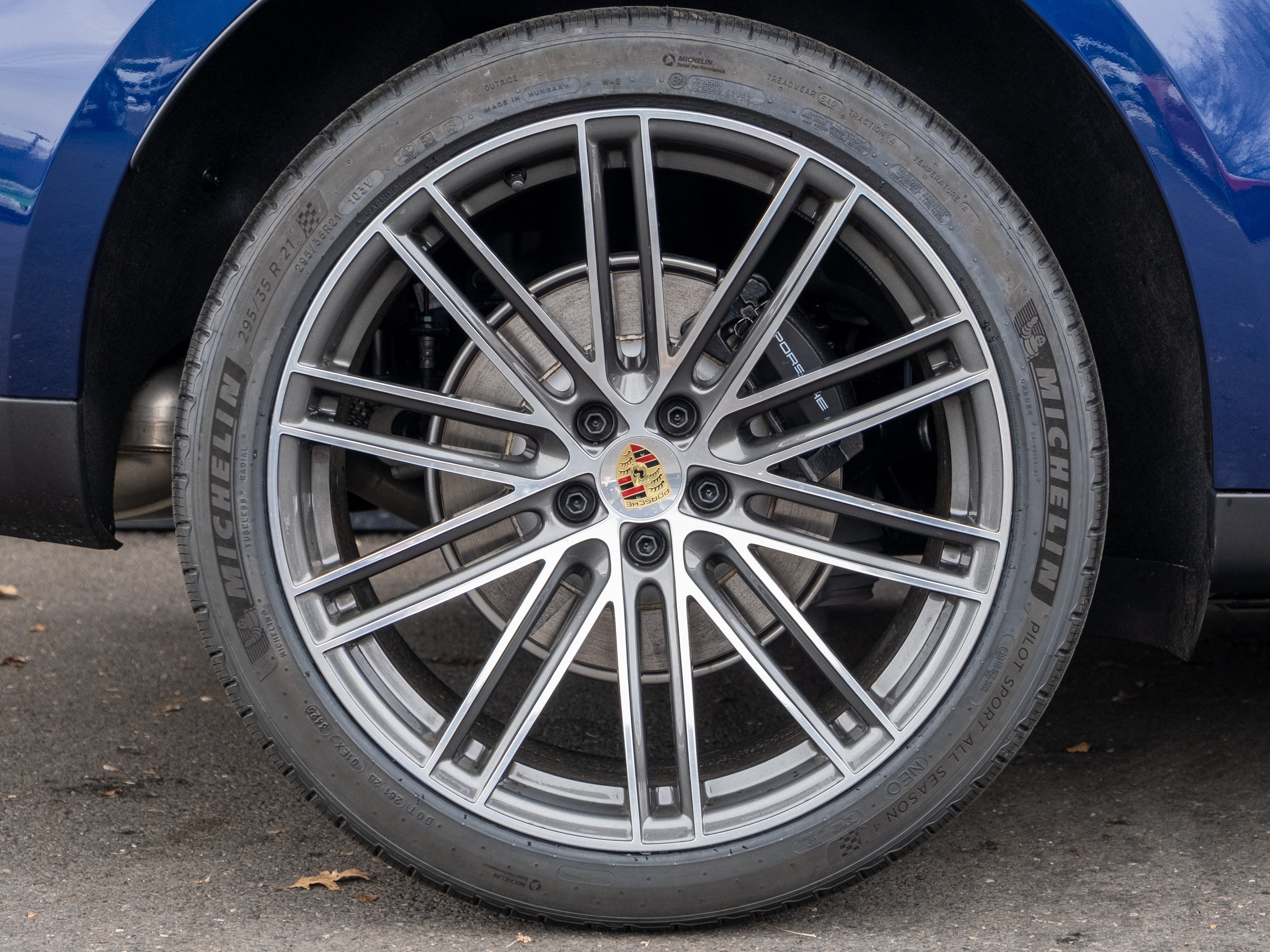 2026 Porsche Macan Base