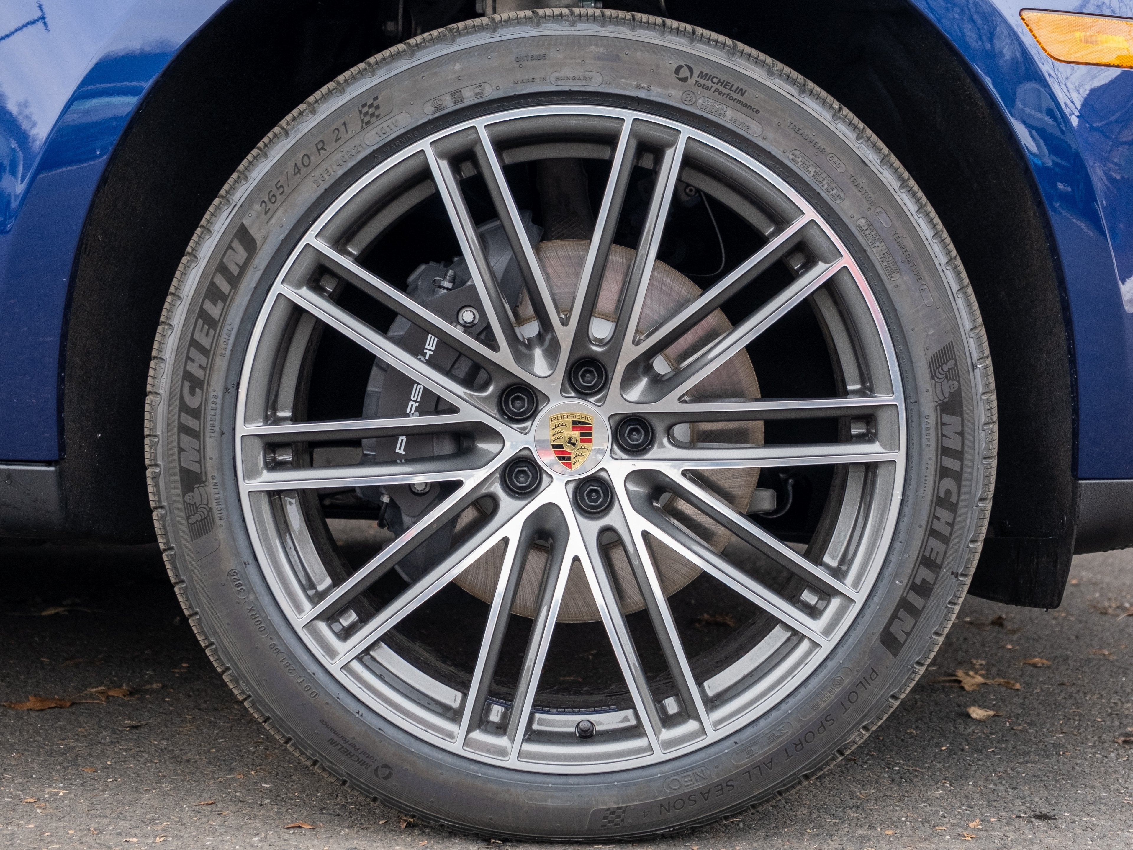 2026 Porsche Macan Base