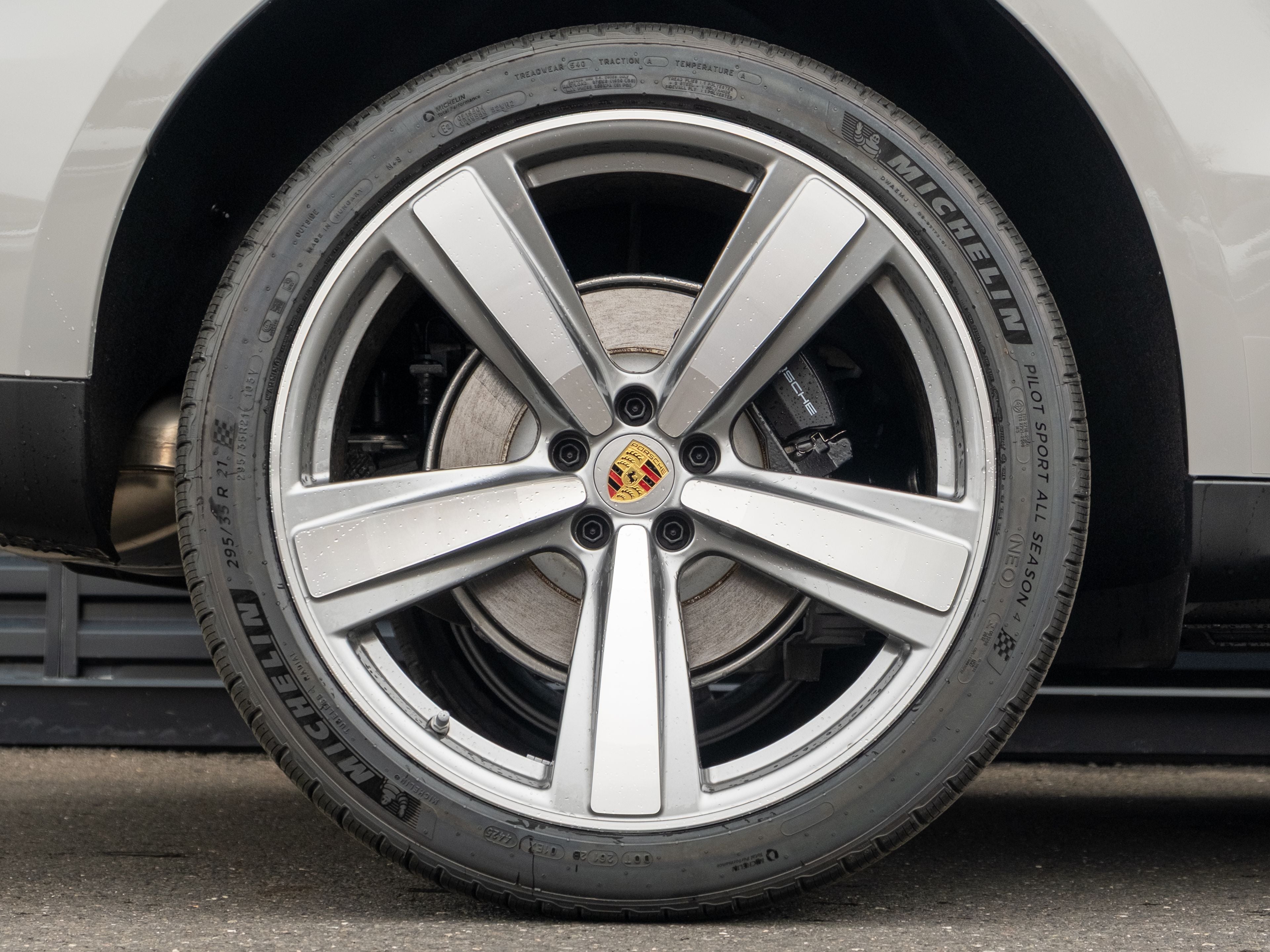 2026 Porsche Macan Base