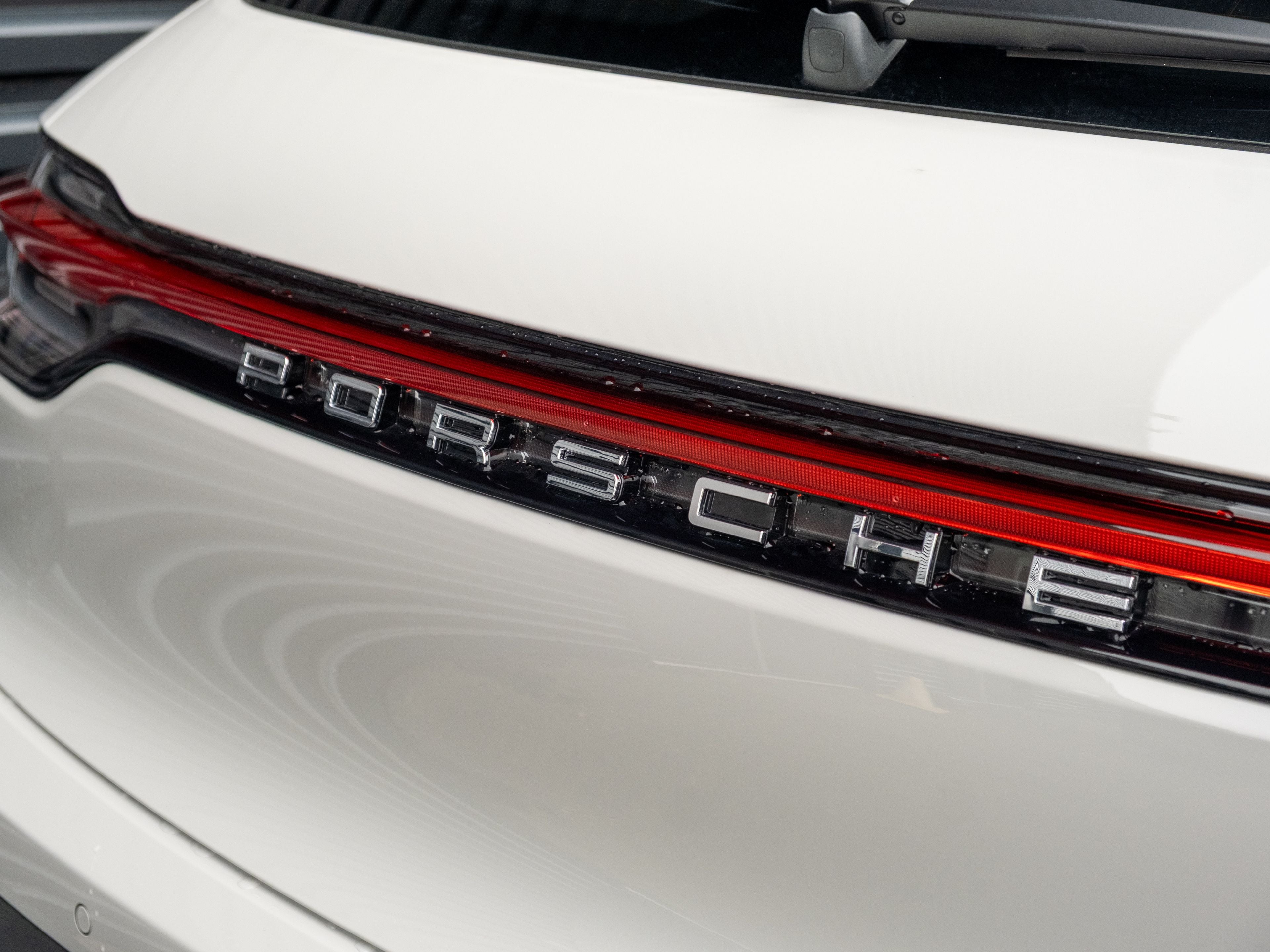 2026 Porsche Macan Base