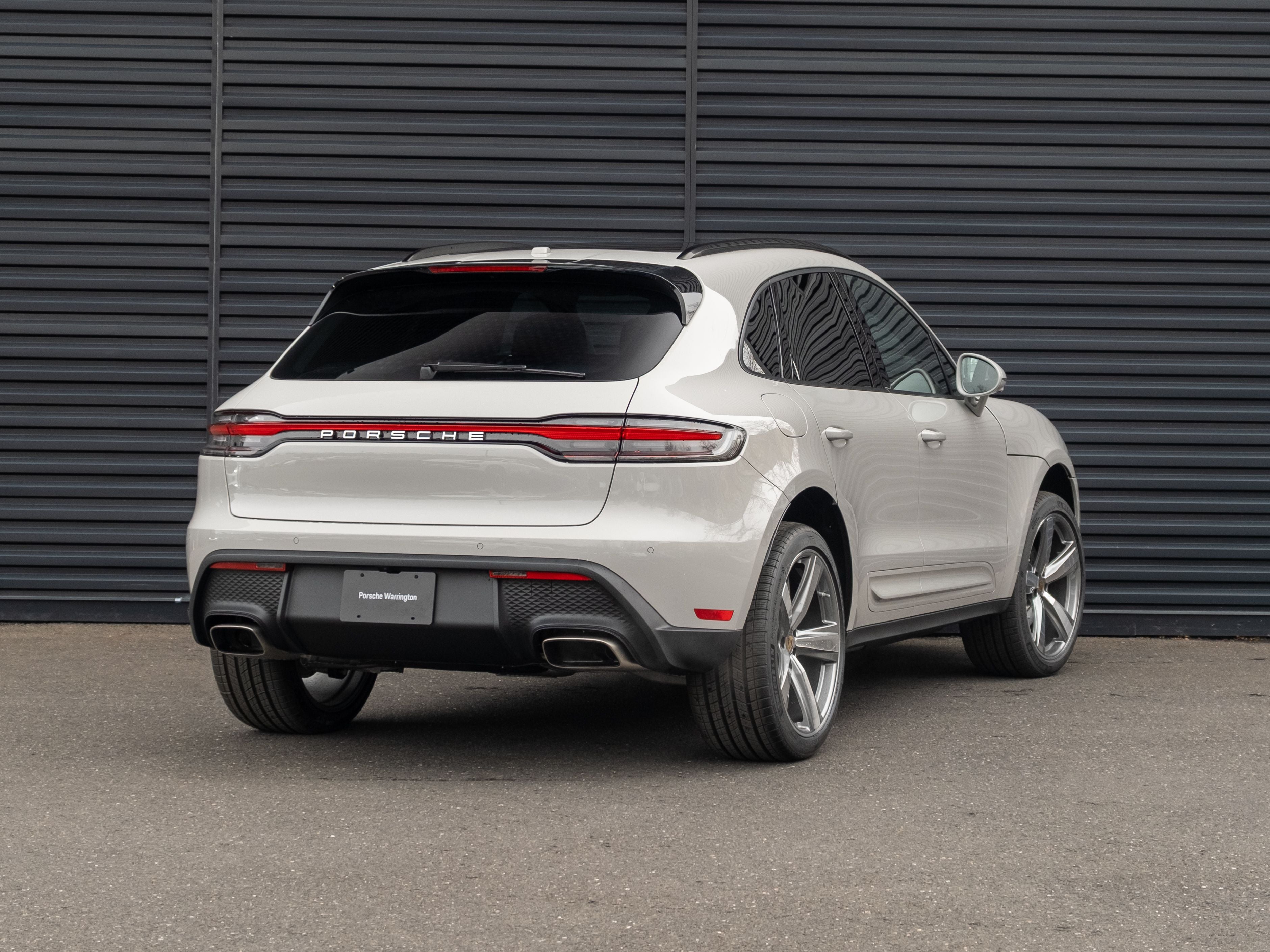 2026 Porsche Macan Base