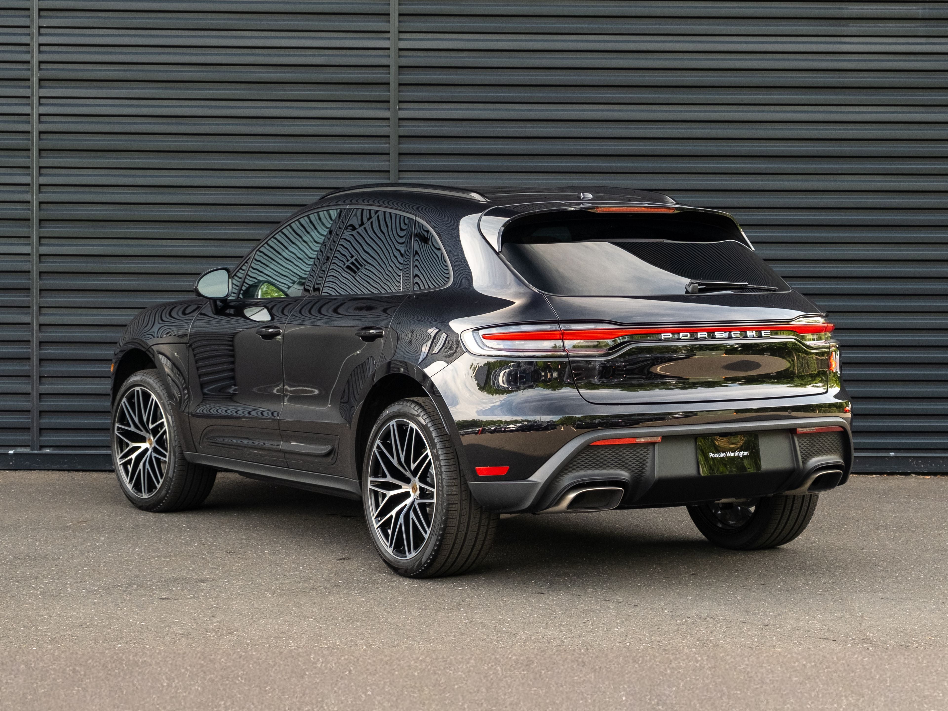 2026 Porsche Macan Base