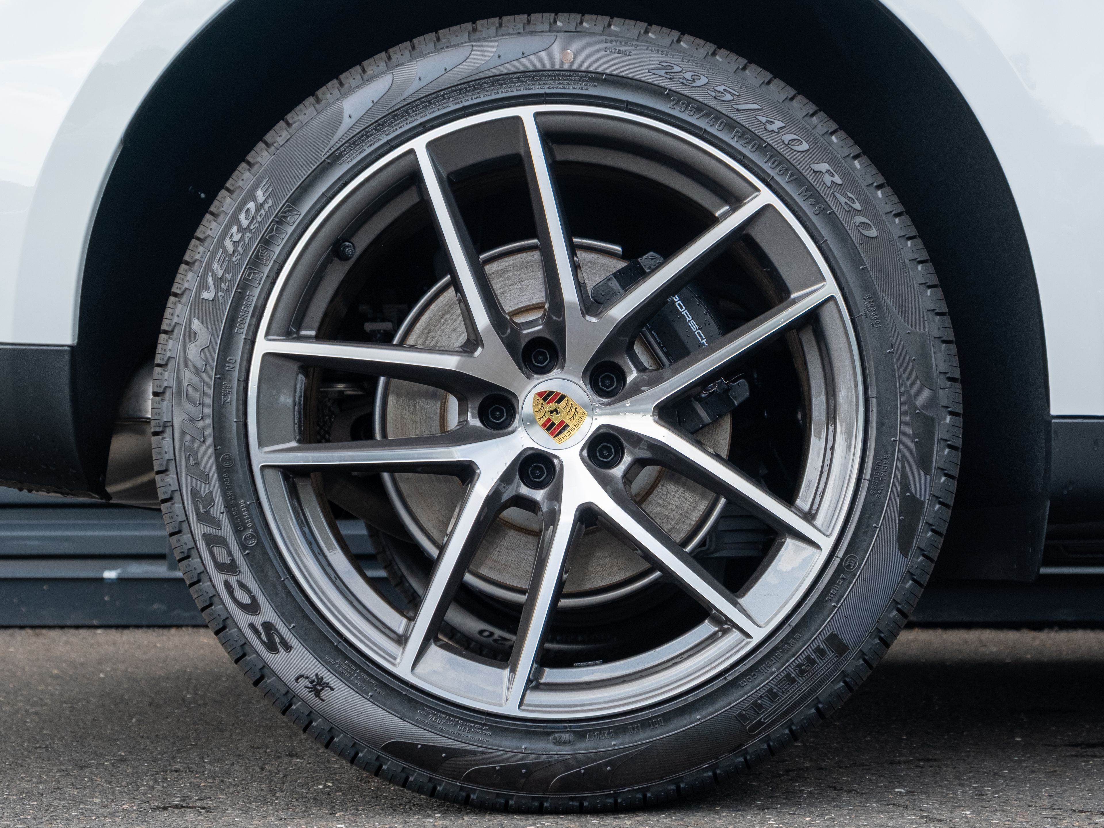 2026 Porsche Macan Base