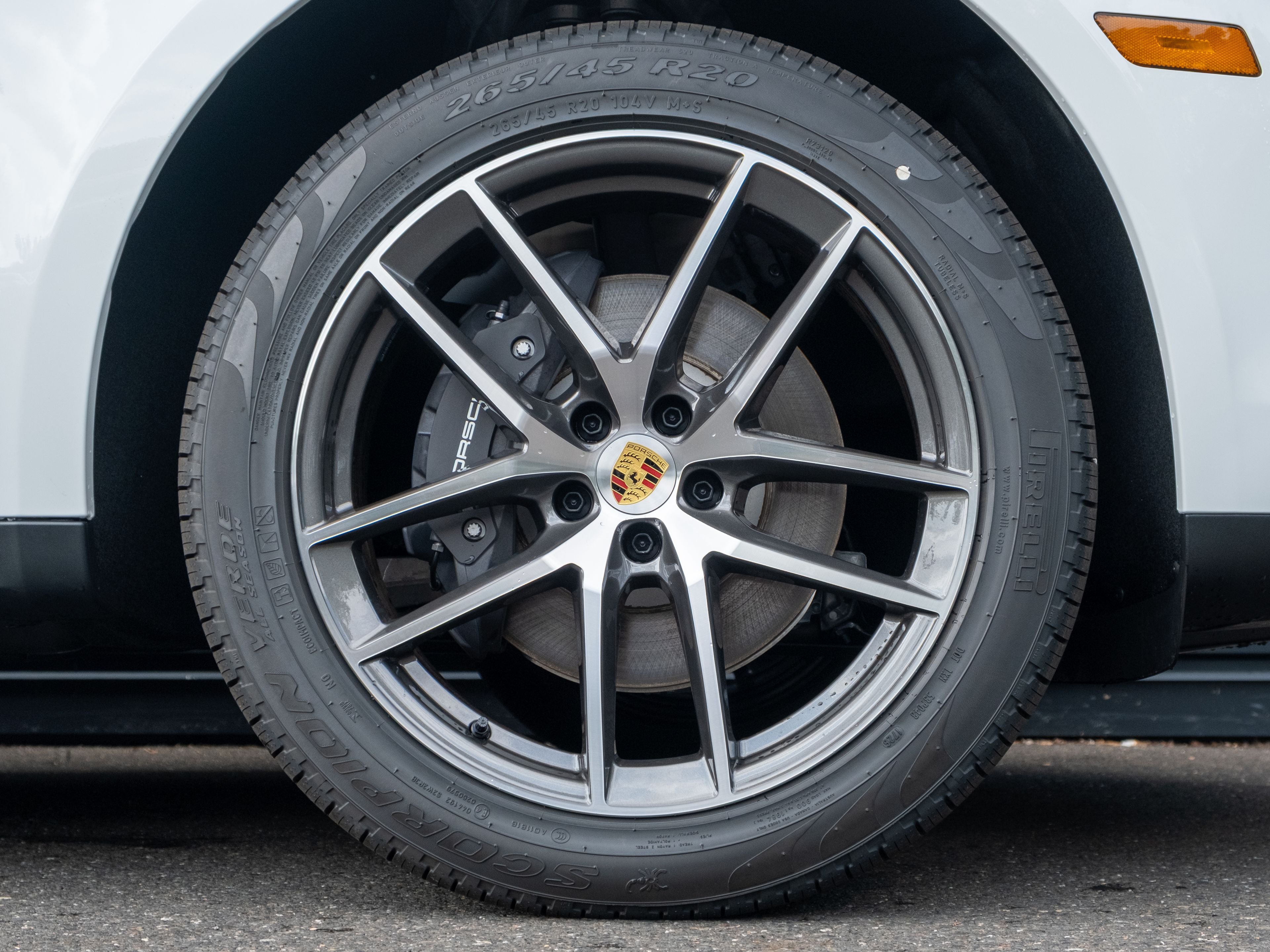 2026 Porsche Macan Base