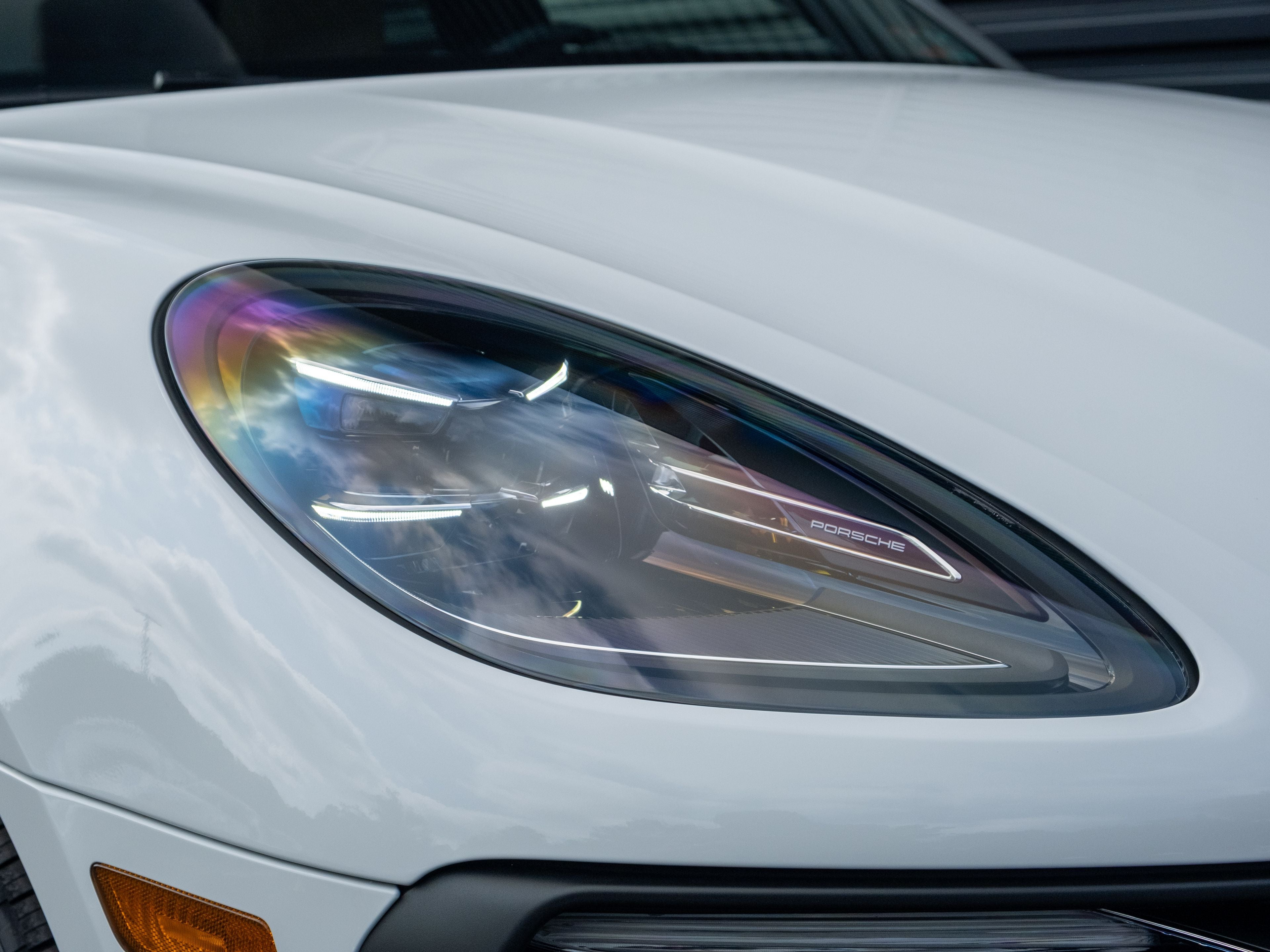 2026 Porsche Macan Base