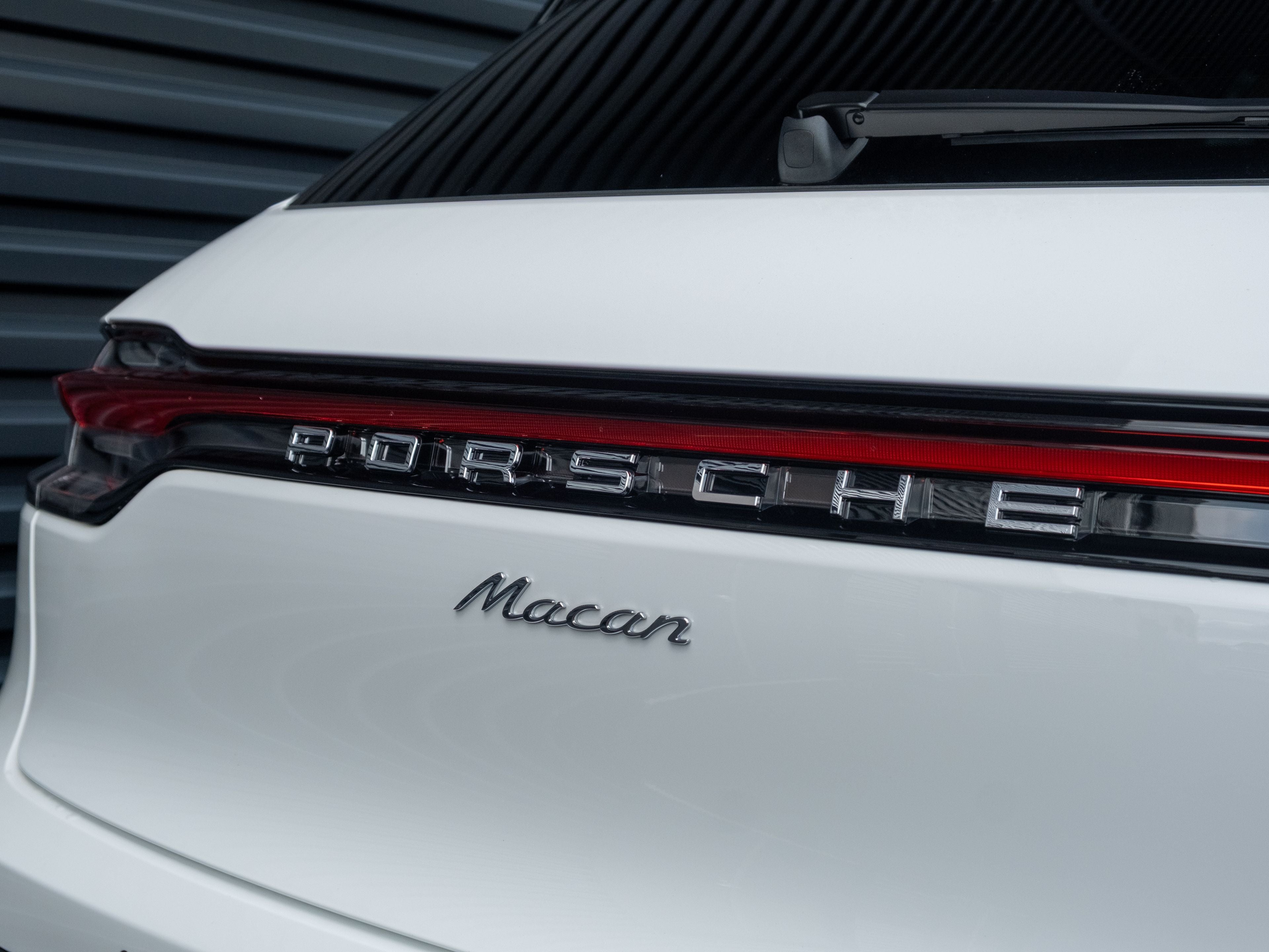 2026 Porsche Macan Base
