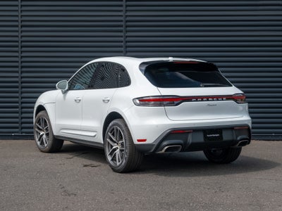 2026 Porsche Macan Base