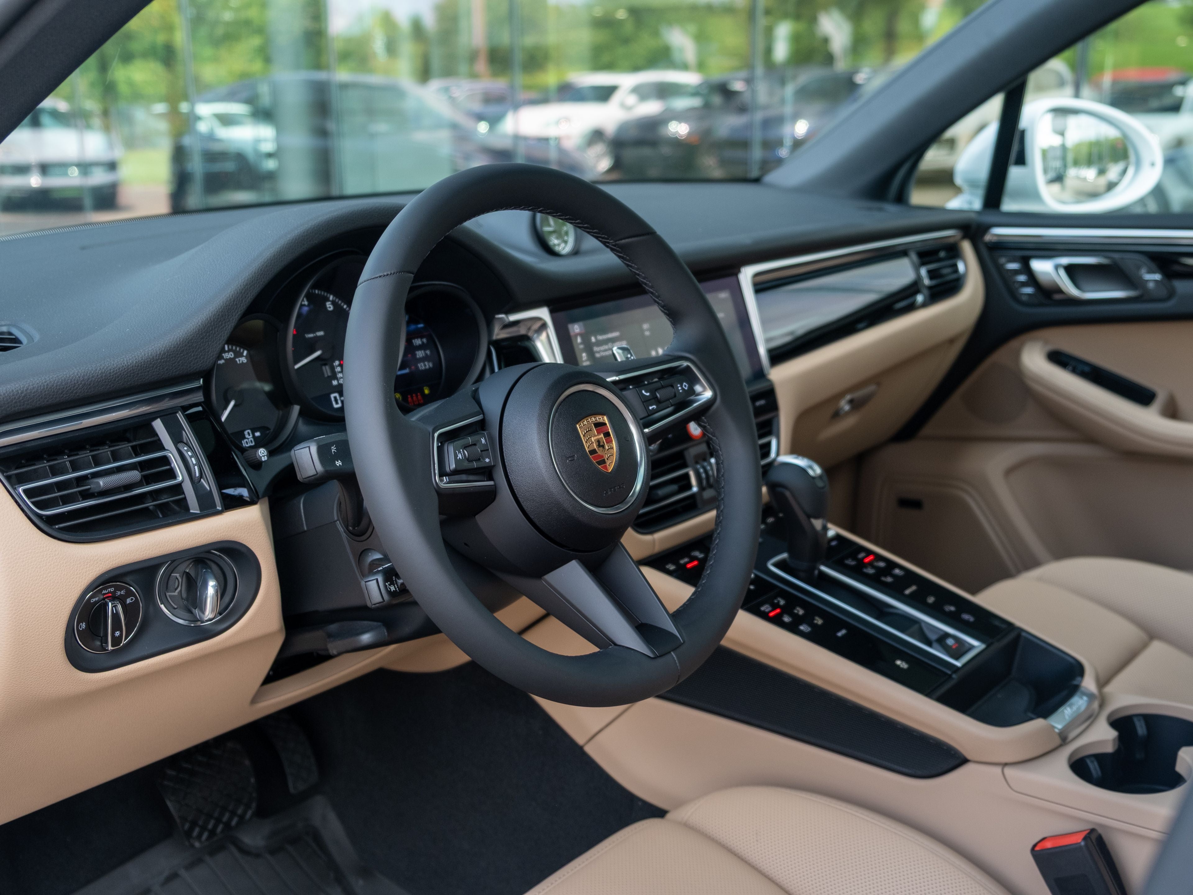 2026 Porsche Macan Base