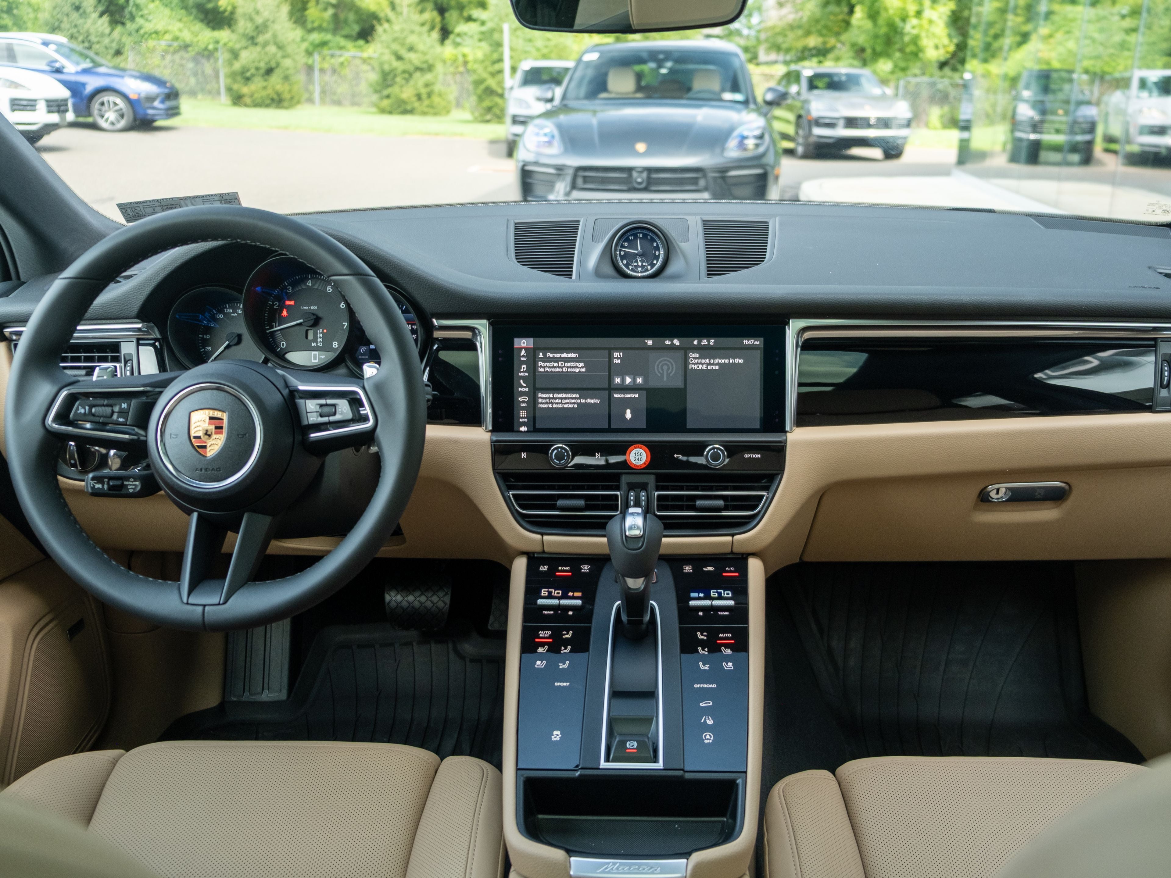 2026 Porsche Macan Base