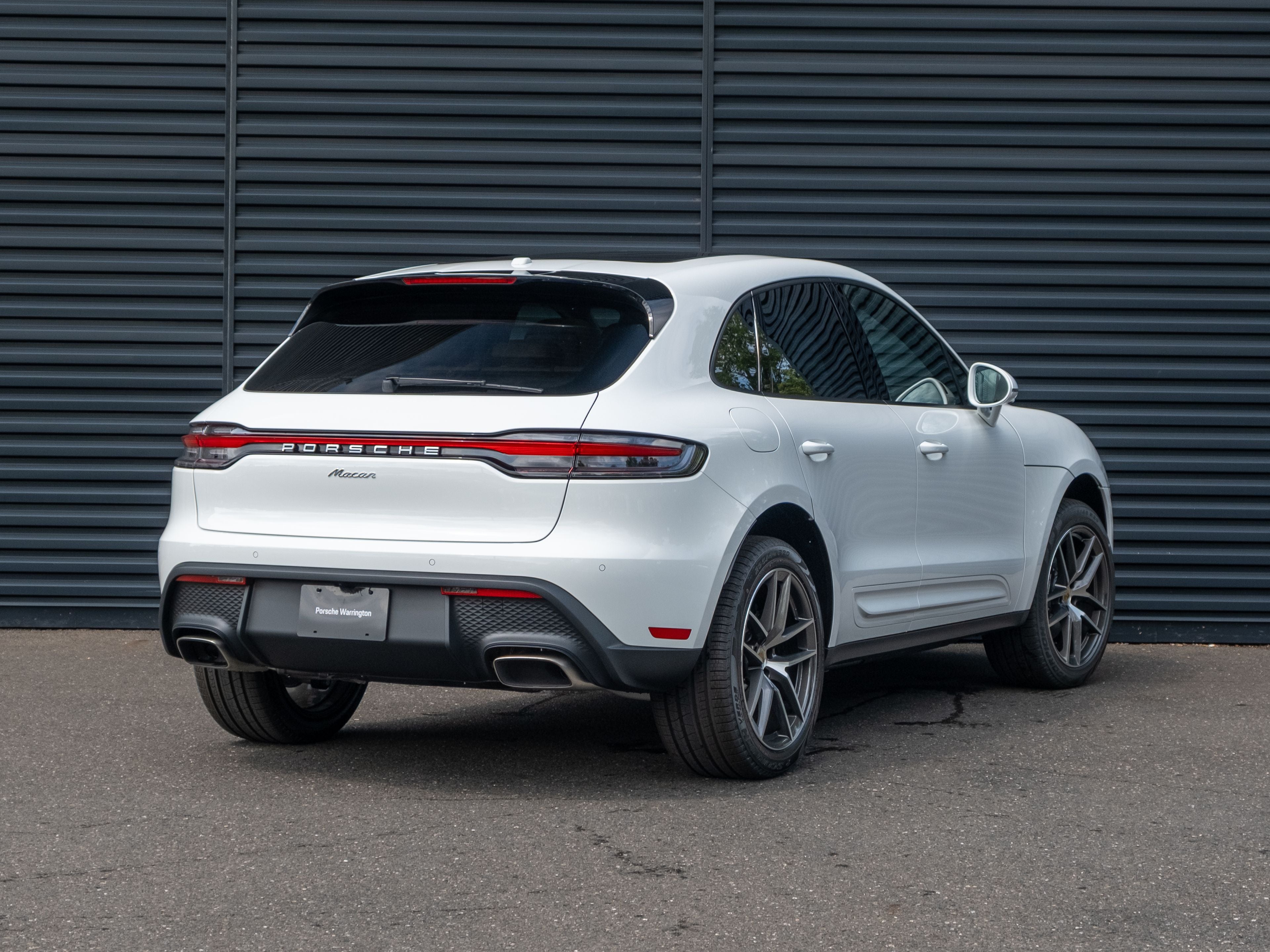 2026 Porsche Macan Base
