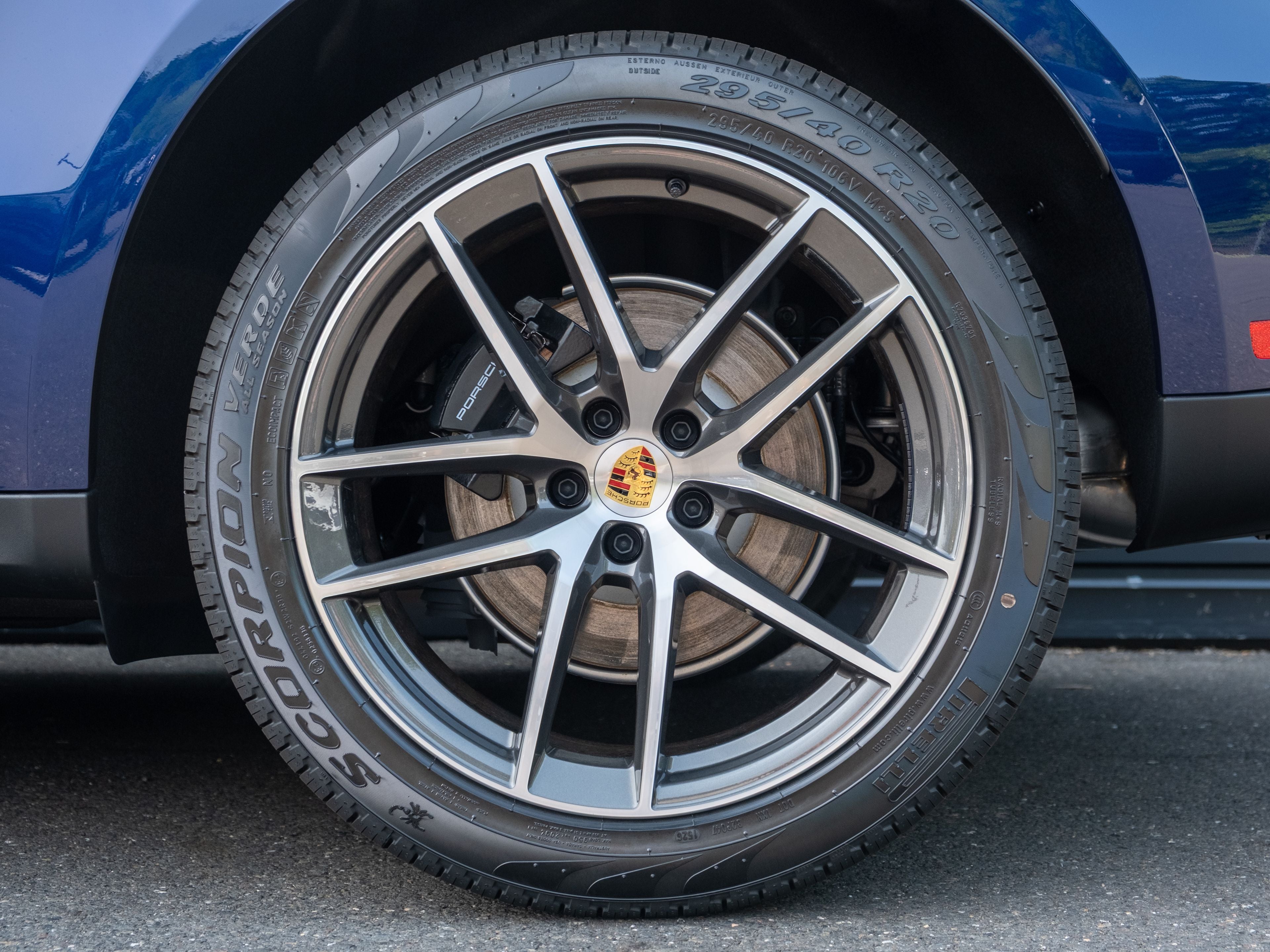 2026 Porsche Macan Base