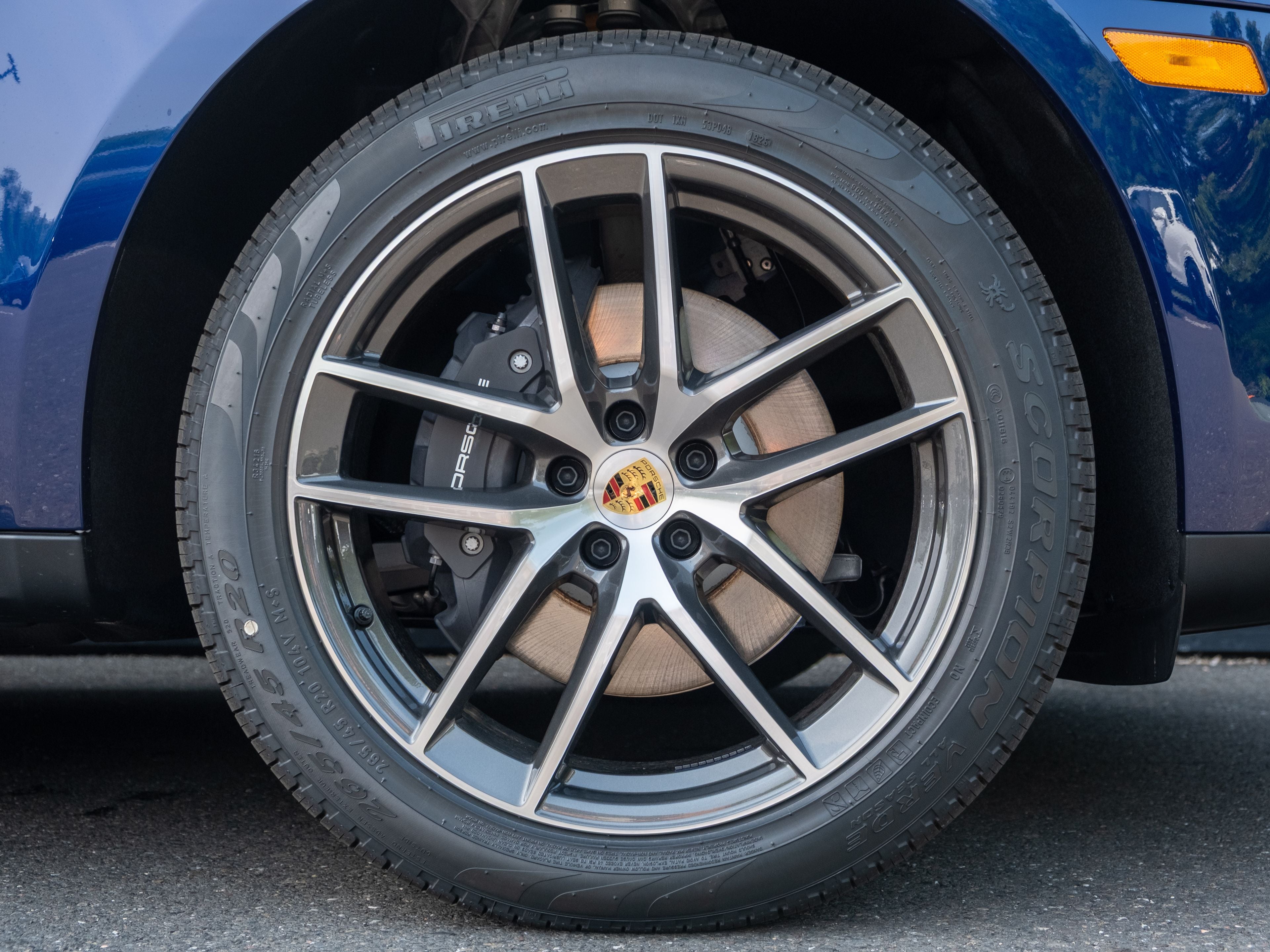 2026 Porsche Macan Base