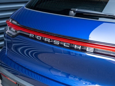 2026 Porsche Macan Base
