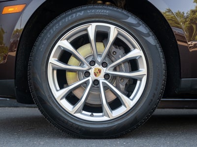 2022 Porsche Macan Base