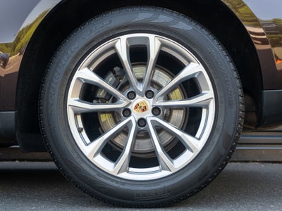 2022 Porsche Macan Base