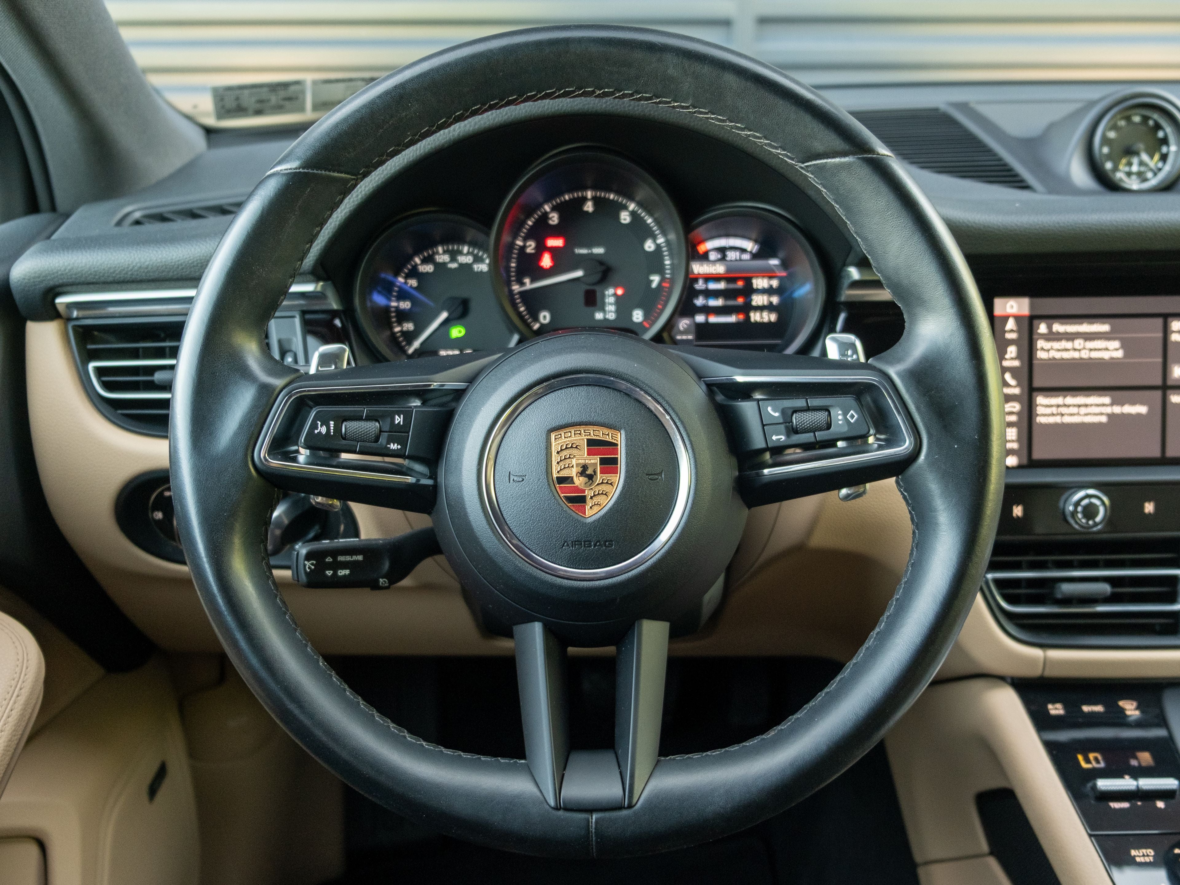 2022 Porsche Macan Base