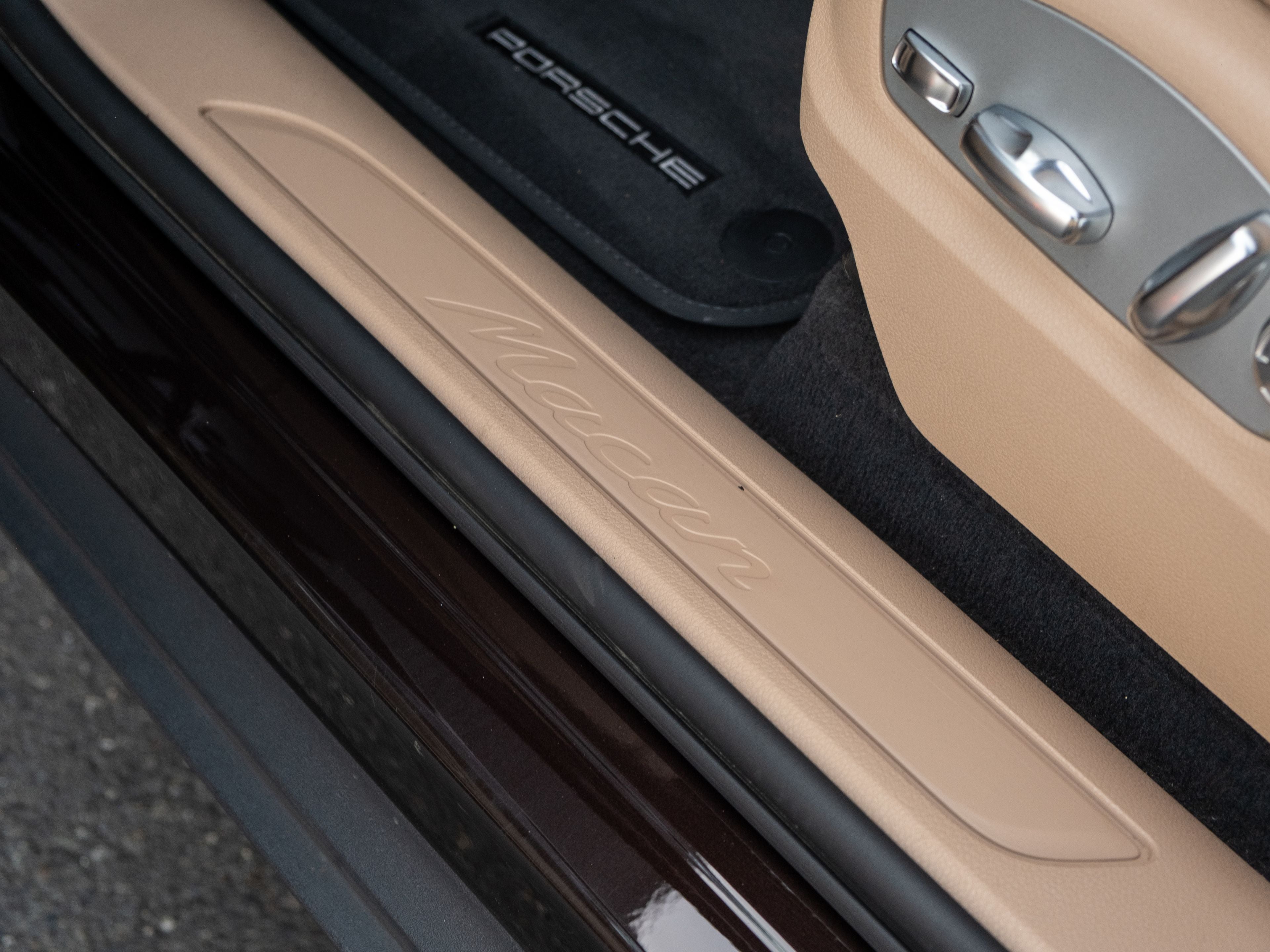 2022 Porsche Macan Base