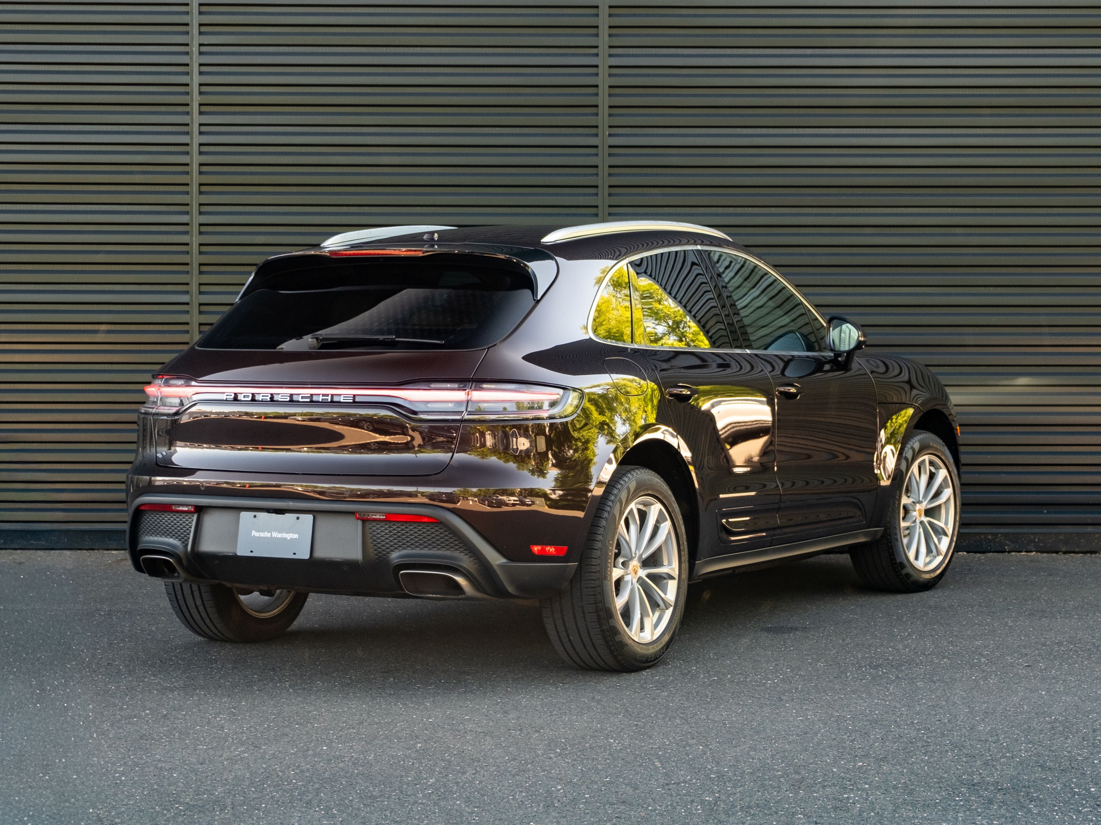 2022 Porsche Macan Base