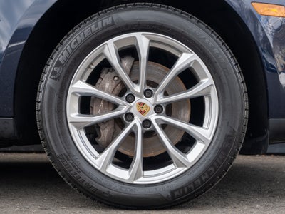 2023 Porsche Macan Base