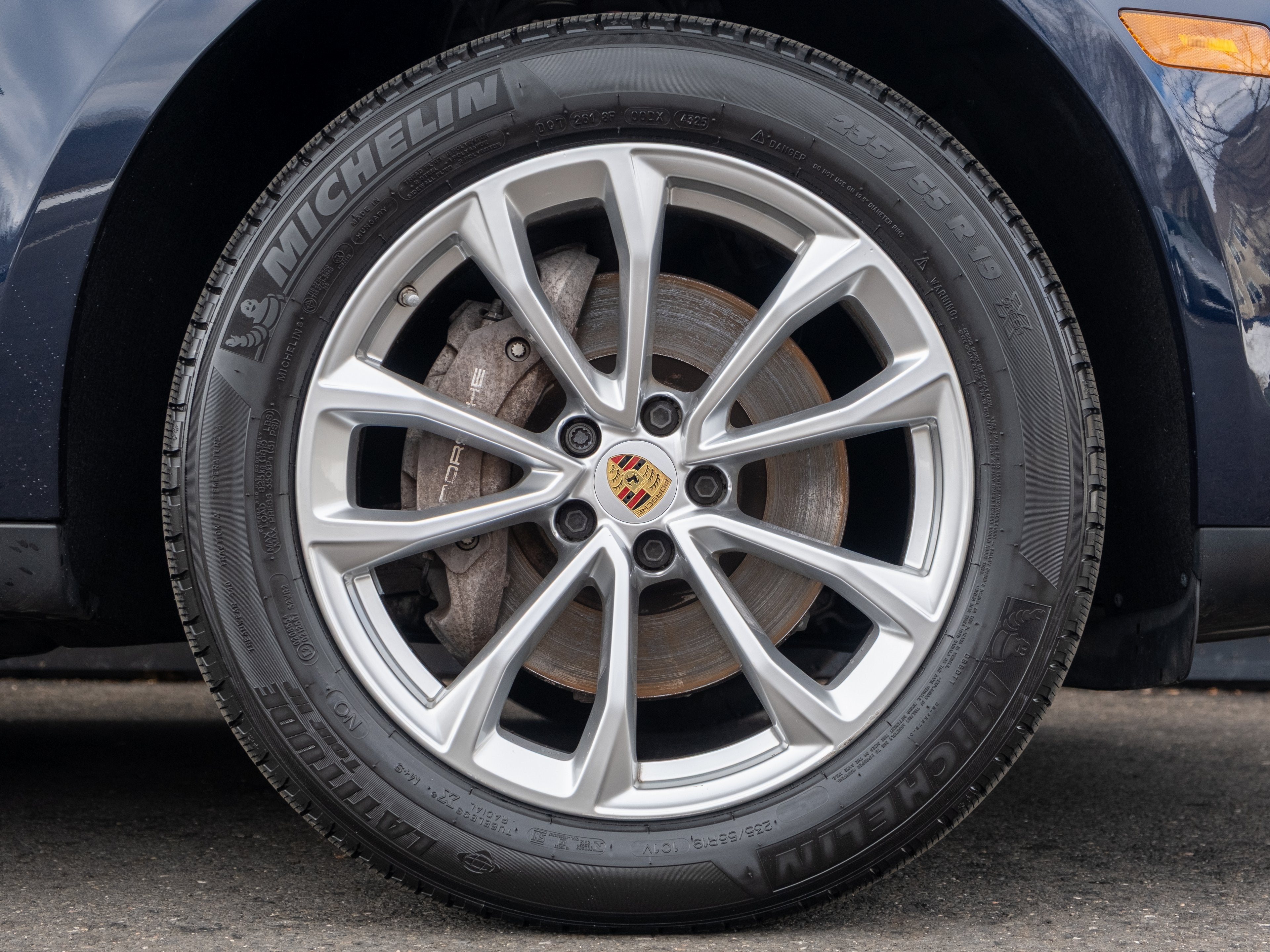 2023 Porsche Macan Base