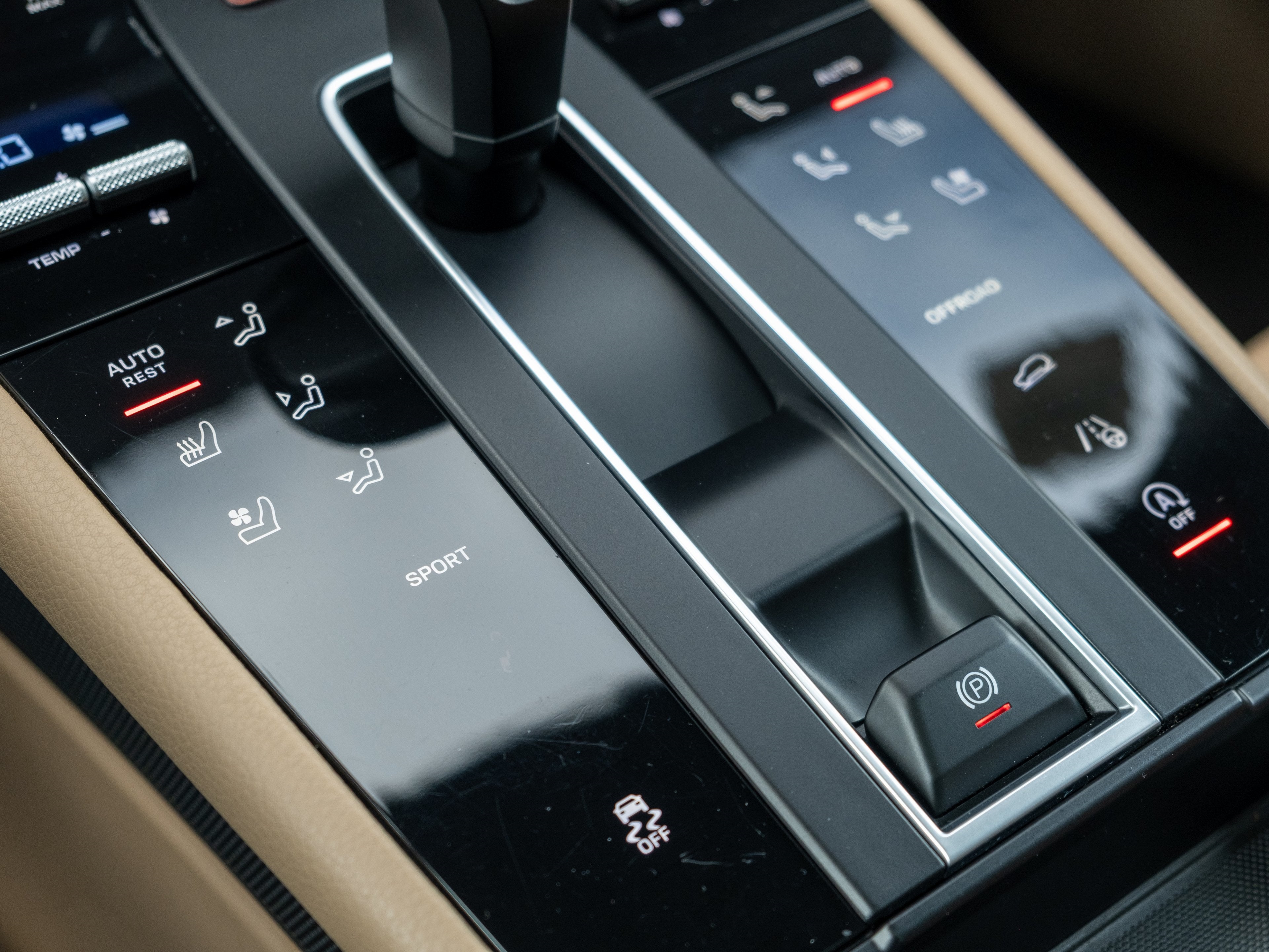 2023 Porsche Macan Base