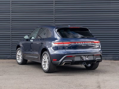 2023 Porsche Macan Base