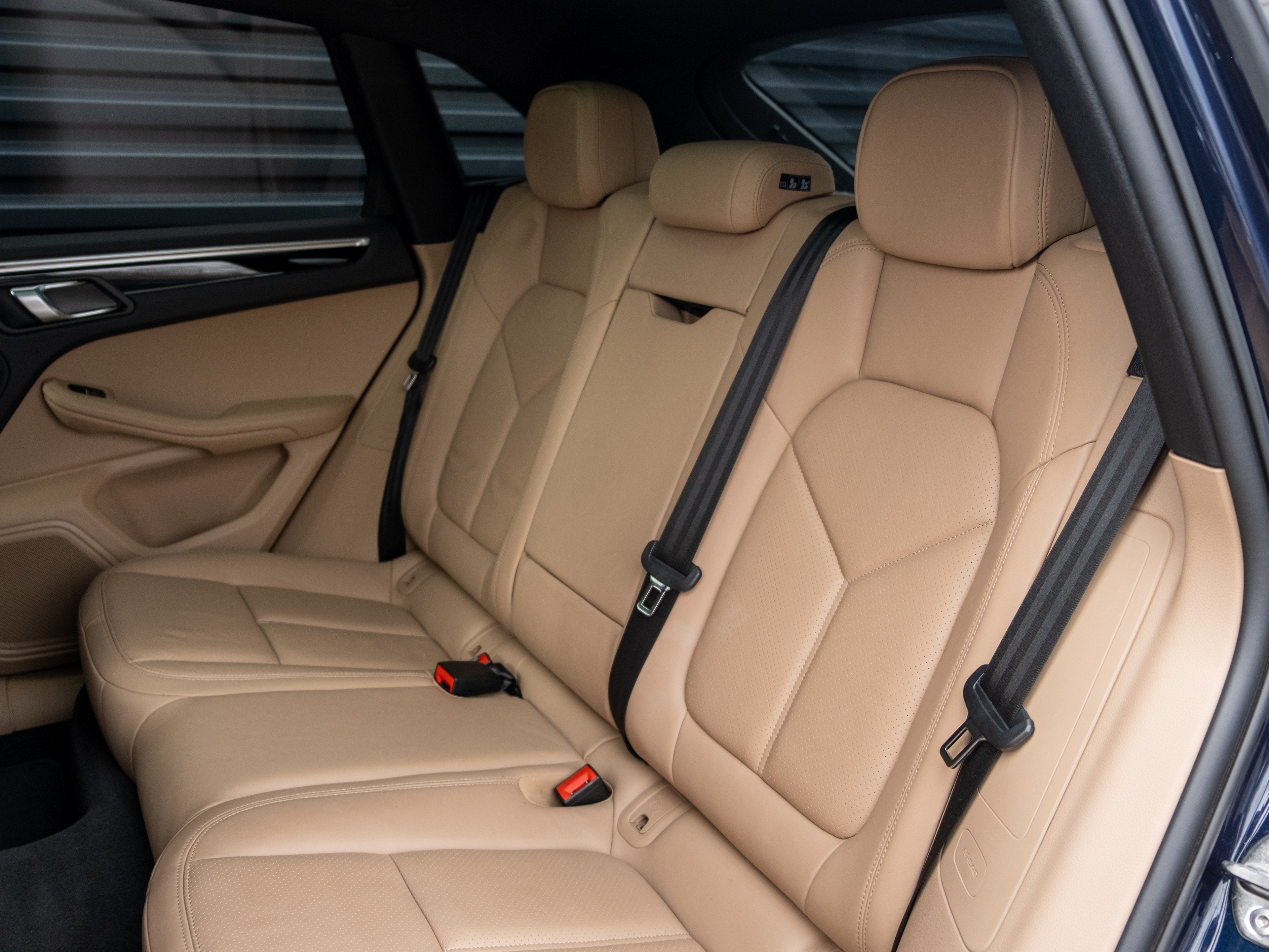 2023 Porsche Macan Base