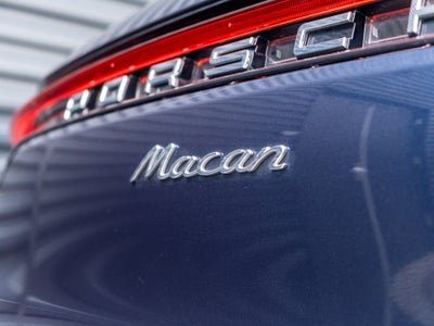 2023 Porsche Macan Base