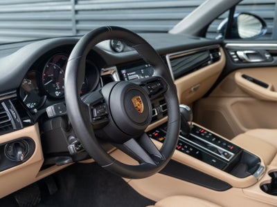 2023 Porsche Macan Base